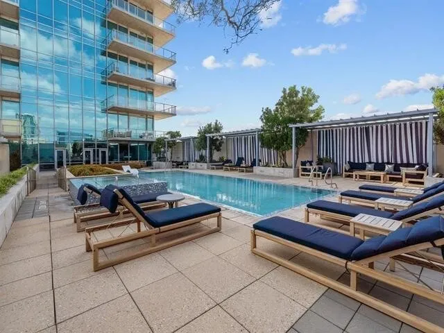 Single Family Residence For Sale in Tarrant County , 1301 Throckmorton Street 1805, Fort Worth, Texas 76102, 2 Bedroom, 2 Bathroom, 2 Garage spaces, 1,476 Sqft, built in 2008, mls#21377258, Real Estate Agent in Fort Worth, Homes For Sale in Tarrant county, Homes For Sale in Fort Worth, Realtor in Fort Worth Texas, Real Estate Brokerage Independent Realty Texas, Luminita Cordes Realtor