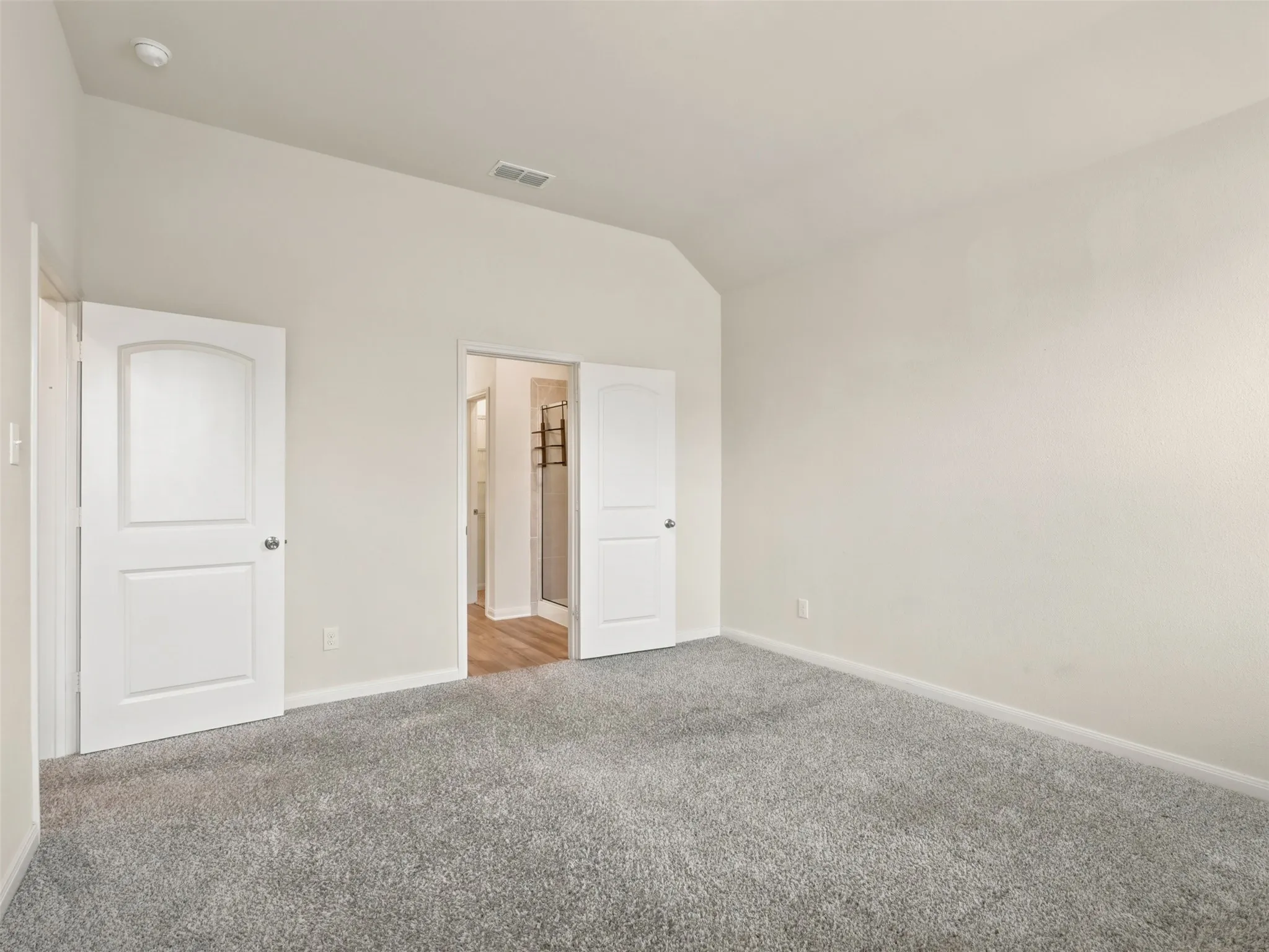 Single Family Residence For Rent in Tarrant County , 8524 Buck Mountain Pass, Fort Worth, Texas 76179, 4 Bedroom, 2 Bathroom, 2 Garage spaces, 1,698 Sqft, built in 2020, mls#21377261, Real Estate Agent in Fort Worth, Homes For Rent in Tarrant county, Homes For Rent in Fort Worth, Realtor in Fort Worth Texas, Real Estate Brokerage Independent Realty Texas, Luminita Cordes Realtor
