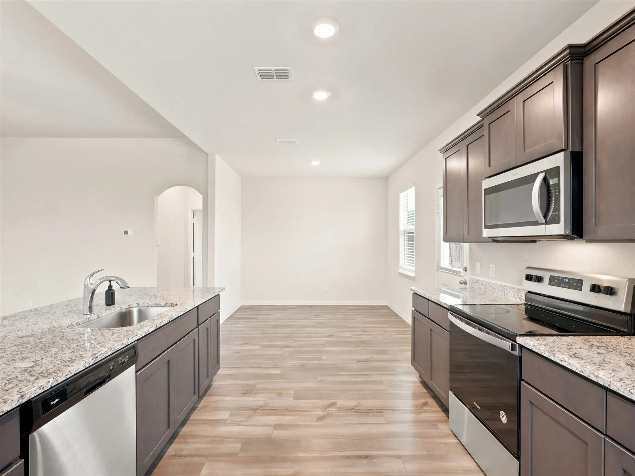 Single Family Residence For Rent in Tarrant County , 8524 Buck Mountain Pass, Fort Worth, Texas 76179, 4 Bedroom, 2 Bathroom, 2 Garage spaces, 1,698 Sqft, built in 2020, mls#21377261, Real Estate Agent in Fort Worth, Homes For Rent in Tarrant county, Homes For Rent in Fort Worth, Realtor in Fort Worth Texas, Real Estate Brokerage Independent Realty Texas, Luminita Cordes Realtor
