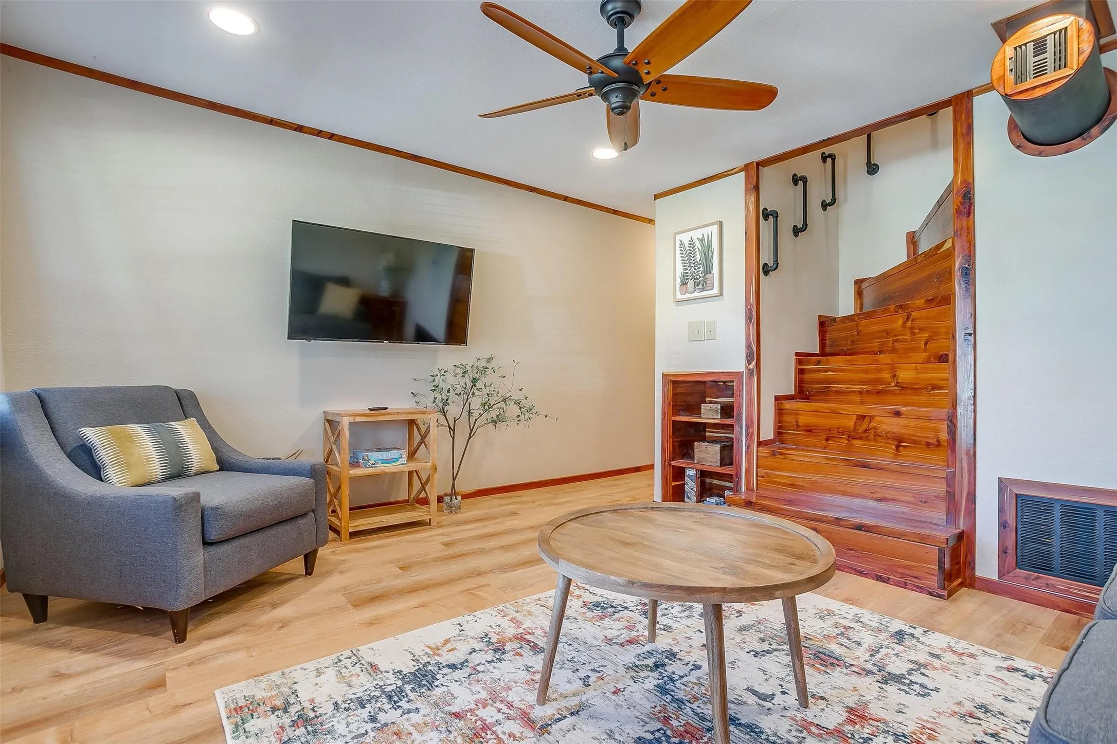 Single Family Residence For Rent in Hood County , 3209 Midway Court, Granbury, Texas 76049, 2 Bedroom, 2 Bathroom, 2 Garage spaces, 630 Sqft, built in 1970, mls#21377262, Real Estate Agent in Granbury, Homes For Rent in Hood county, Homes For Rent in Granbury, Realtor in Granbury Texas, Real Estate Brokerage Independent Realty Texas, Luminita Cordes Realtor
