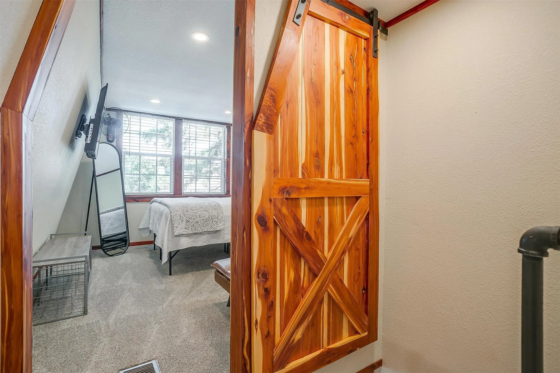 Single Family Residence For Rent in Hood County , 3209 Midway Court, Granbury, Texas 76049, 2 Bedroom, 2 Bathroom, 2 Garage spaces, 630 Sqft, built in 1970, mls#21377262, Real Estate Agent in Granbury, Homes For Rent in Hood county, Homes For Rent in Granbury, Realtor in Granbury Texas, Real Estate Brokerage Independent Realty Texas, Luminita Cordes Realtor