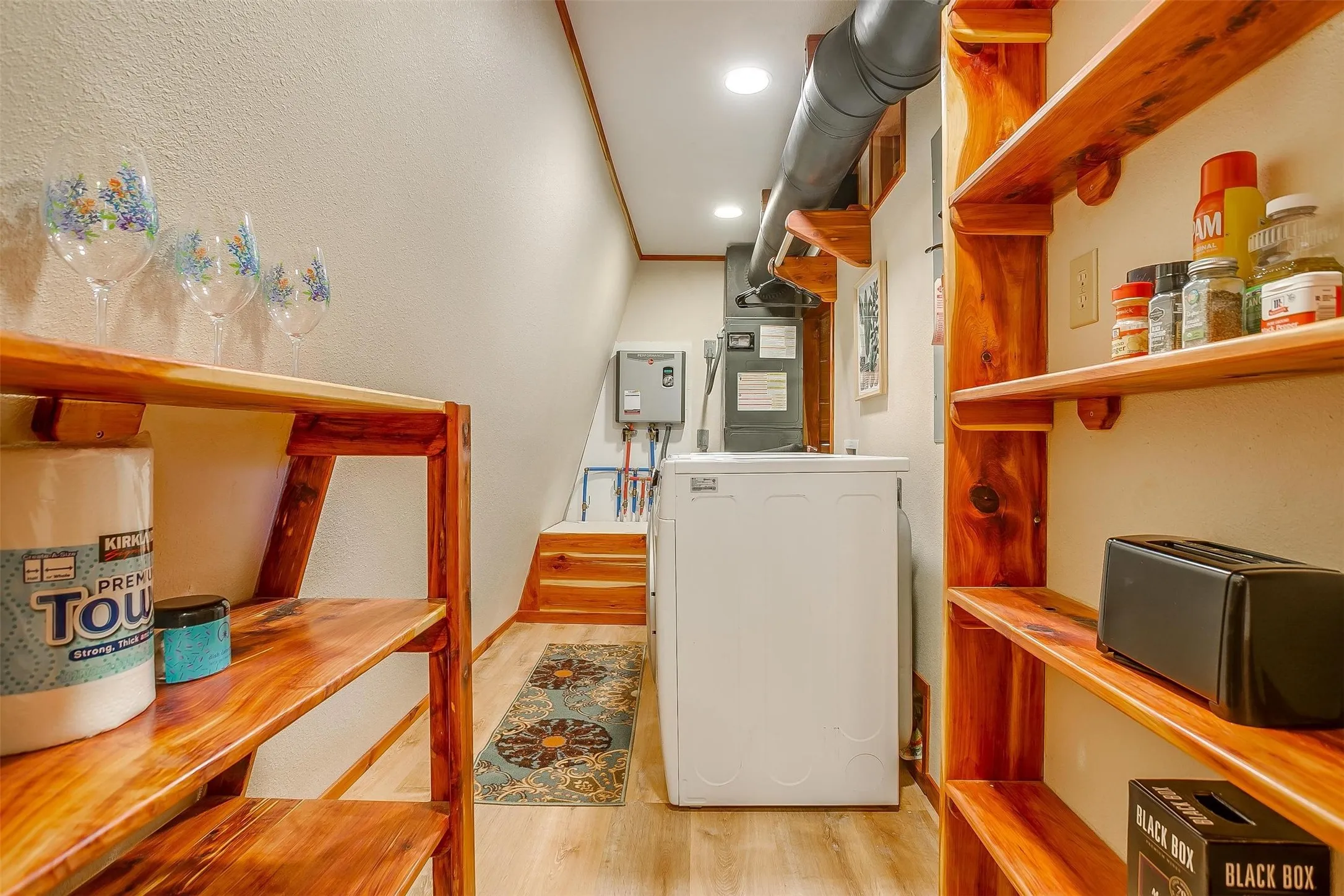 Single Family Residence For Rent in Hood County , 3209 Midway Court, Granbury, Texas 76049, 2 Bedroom, 2 Bathroom, 2 Garage spaces, 630 Sqft, built in 1970, mls#21377262, Real Estate Agent in Granbury, Homes For Rent in Hood county, Homes For Rent in Granbury, Realtor in Granbury Texas, Real Estate Brokerage Independent Realty Texas, Luminita Cordes Realtor