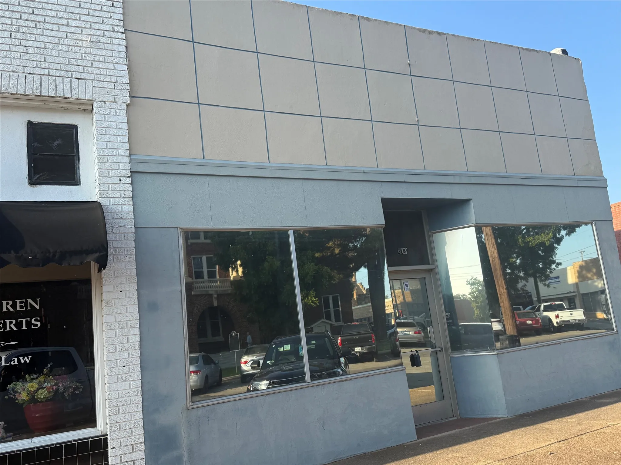 Office For Sale in Brown County , 209 S Broadway Street, Brownwood, Texas 76801, 0, 0, Garage spaces, 0 Sqft, built in 0, mls#21377263, Real Estate Agent in Brownwood, Homes For Sale in Brown county, Homes For Sale in Brownwood, Realtor in Brownwood Texas, Real Estate Brokerage Independent Realty Texas, Luminita Cordes Realtor