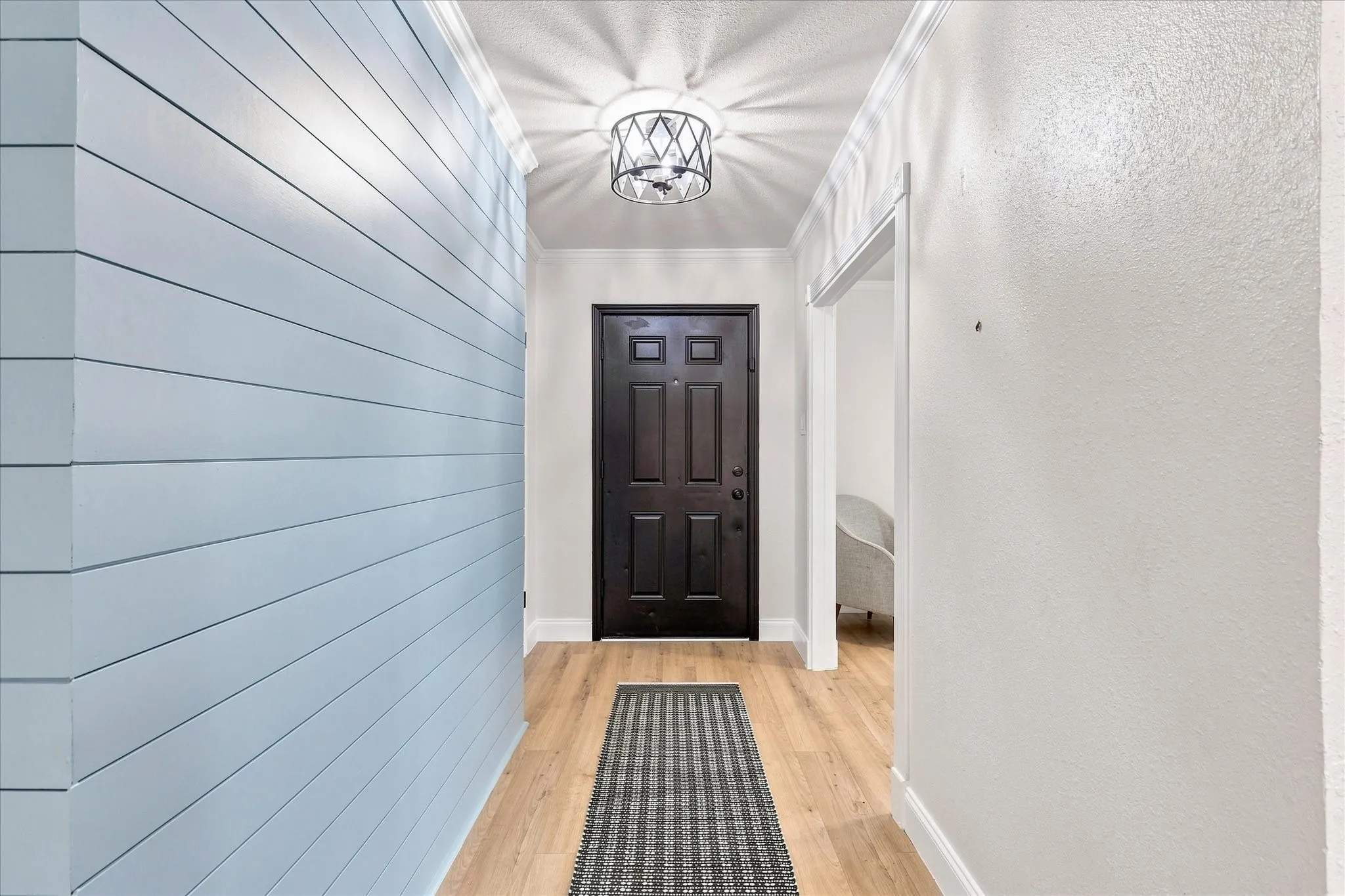 Single Family Residence For Sale in Denton County , 1407 Glenhill Lane, Lewisville, Texas 75077, 4 Bedroom, 3 Bathroom, 2 Garage spaces, 2,338 Sqft, built in 1975, mls#21373731, Real Estate Agent in Lewisville, Homes For Sale in Denton county, Homes For Sale in Lewisville, Realtor in Lewisville Texas, Real Estate Brokerage Independent Realty Texas, Luminita Cordes Realtor
