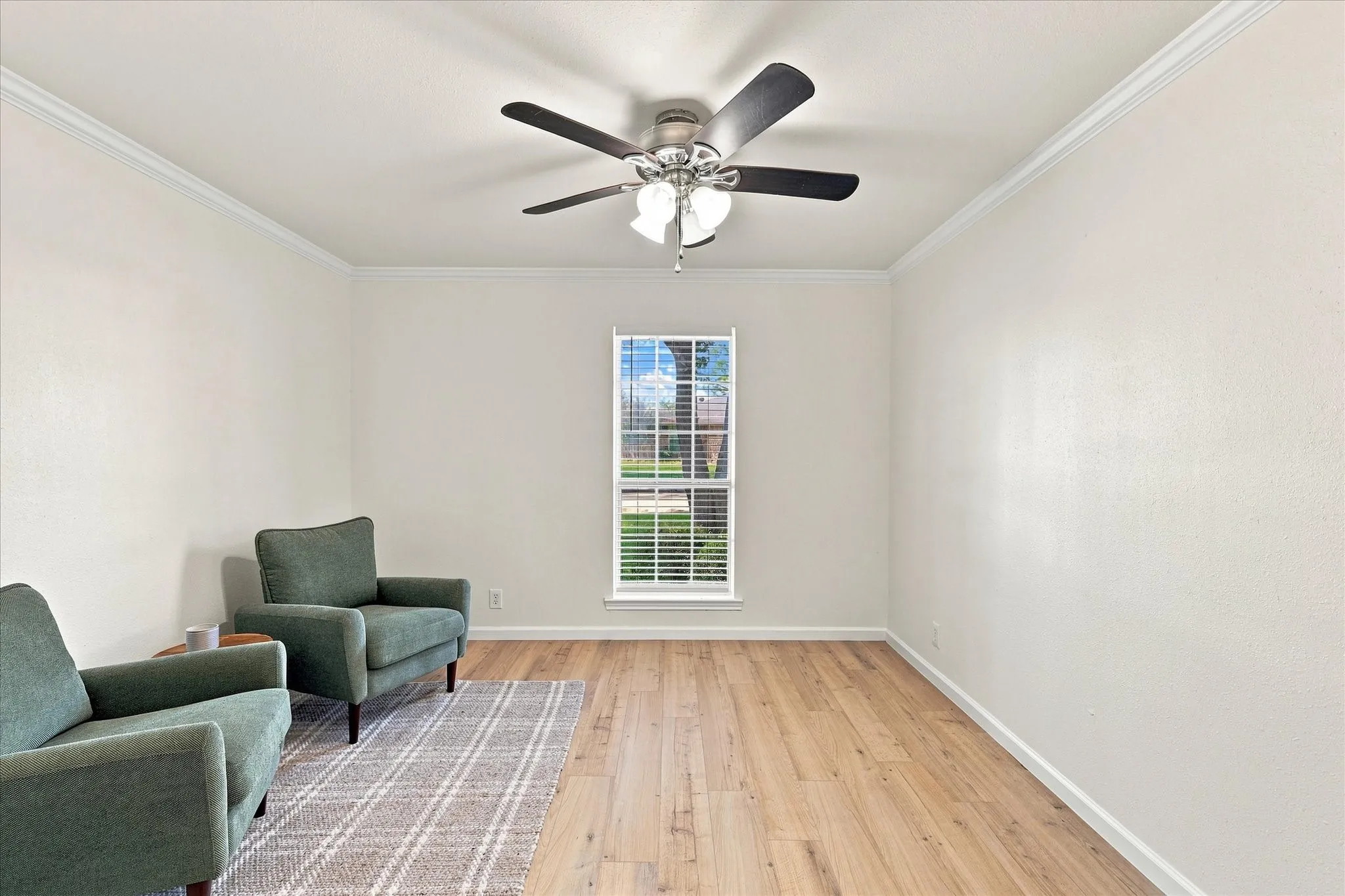 Single Family Residence For Sale in Denton County , 1407 Glenhill Lane, Lewisville, Texas 75077, 4 Bedroom, 3 Bathroom, 2 Garage spaces, 2,338 Sqft, built in 1975, mls#21373731, Real Estate Agent in Lewisville, Homes For Sale in Denton county, Homes For Sale in Lewisville, Realtor in Lewisville Texas, Real Estate Brokerage Independent Realty Texas, Luminita Cordes Realtor