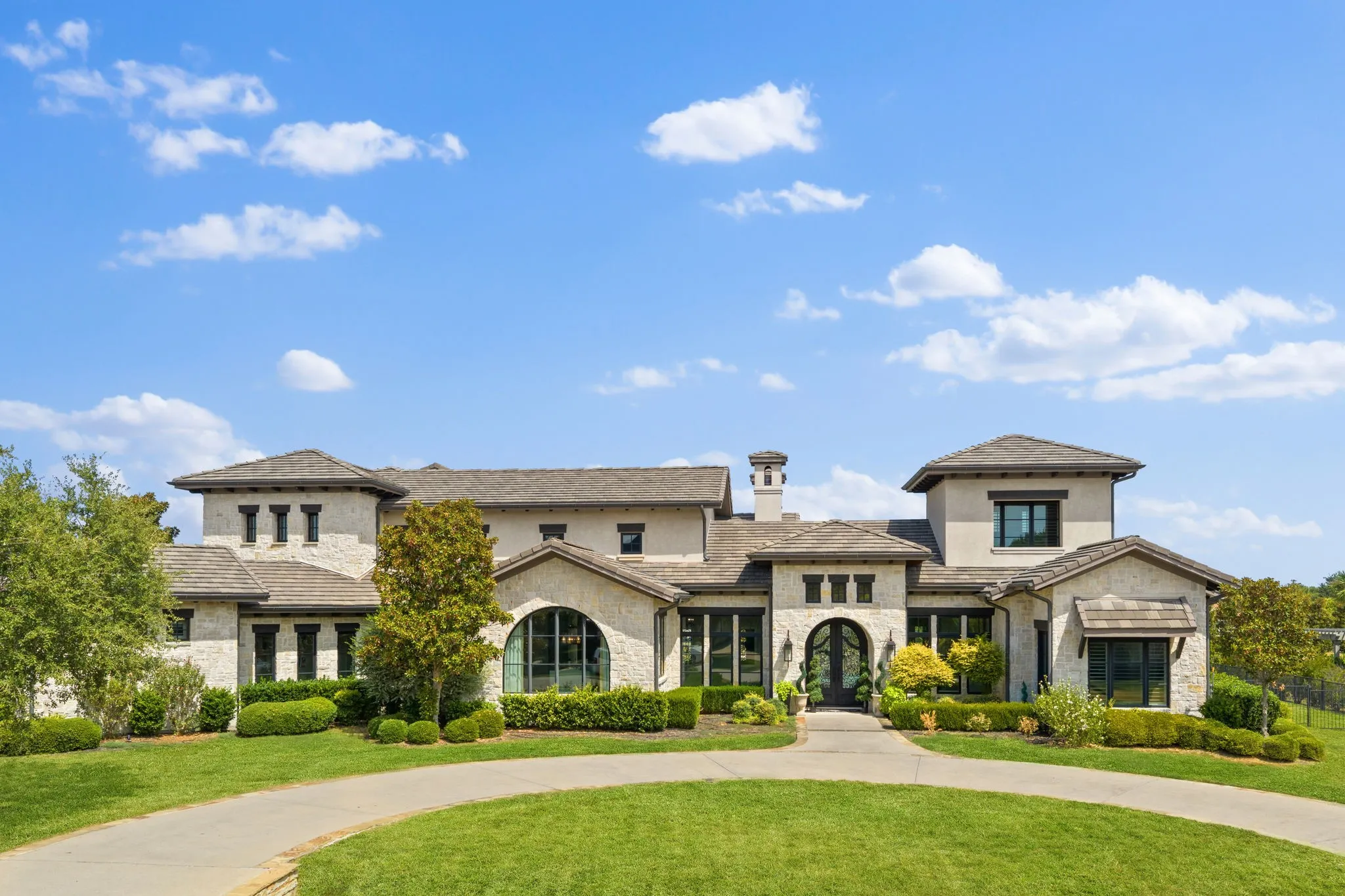 Single Family Residence For Sale in Collin County , 914 Foxglove Trail, Fairview, Texas 75069, 6 Bedroom, 7 Bathroom, 4 Garage spaces, 7,388 Sqft, built in 2013, mls#21375689, Real Estate Agent in Fairview, Homes For Sale in Collin county, Homes For Sale in Fairview, Realtor in Fairview Texas, Real Estate Brokerage Independent Realty Texas, Luminita Cordes Realtor
