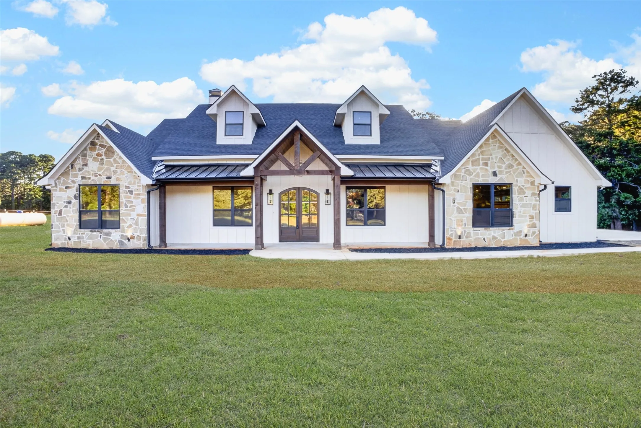 Single Family Residence For Sale in Harrison County , 2388 Lansing Switch Road, Longview, Texas 75602, 5 Bedroom, 4 Bathroom, 3 Garage spaces, 2,989 Sqft, built in 2026, mls#21377188, Real Estate Agent in Longview, Homes For Sale in Harrison county, Homes For Sale in Longview, Realtor in Longview Texas, Real Estate Brokerage Independent Realty Texas, Luminita Cordes Realtor