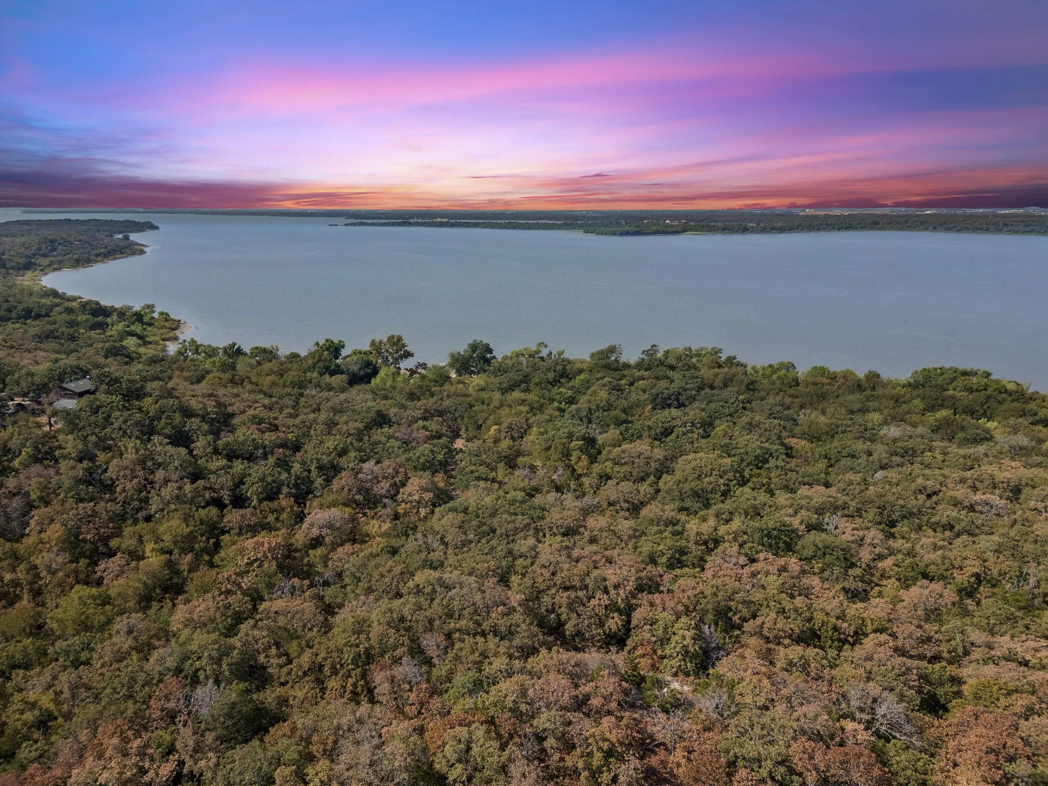 Single Family Residence For Sale in Denton County , 2301 Moseley Road, Cross Roads, Texas 76227, 2 Bedroom, 1 Bathroom, Garage spaces, 974 Sqft, built in 1975, mls#21376794, Real Estate Agent in Cross Roads, Homes For Sale in Denton county, Homes For Sale in Cross Roads, Realtor in Cross Roads Texas, Real Estate Brokerage Independent Realty Texas, Luminita Cordes Realtor