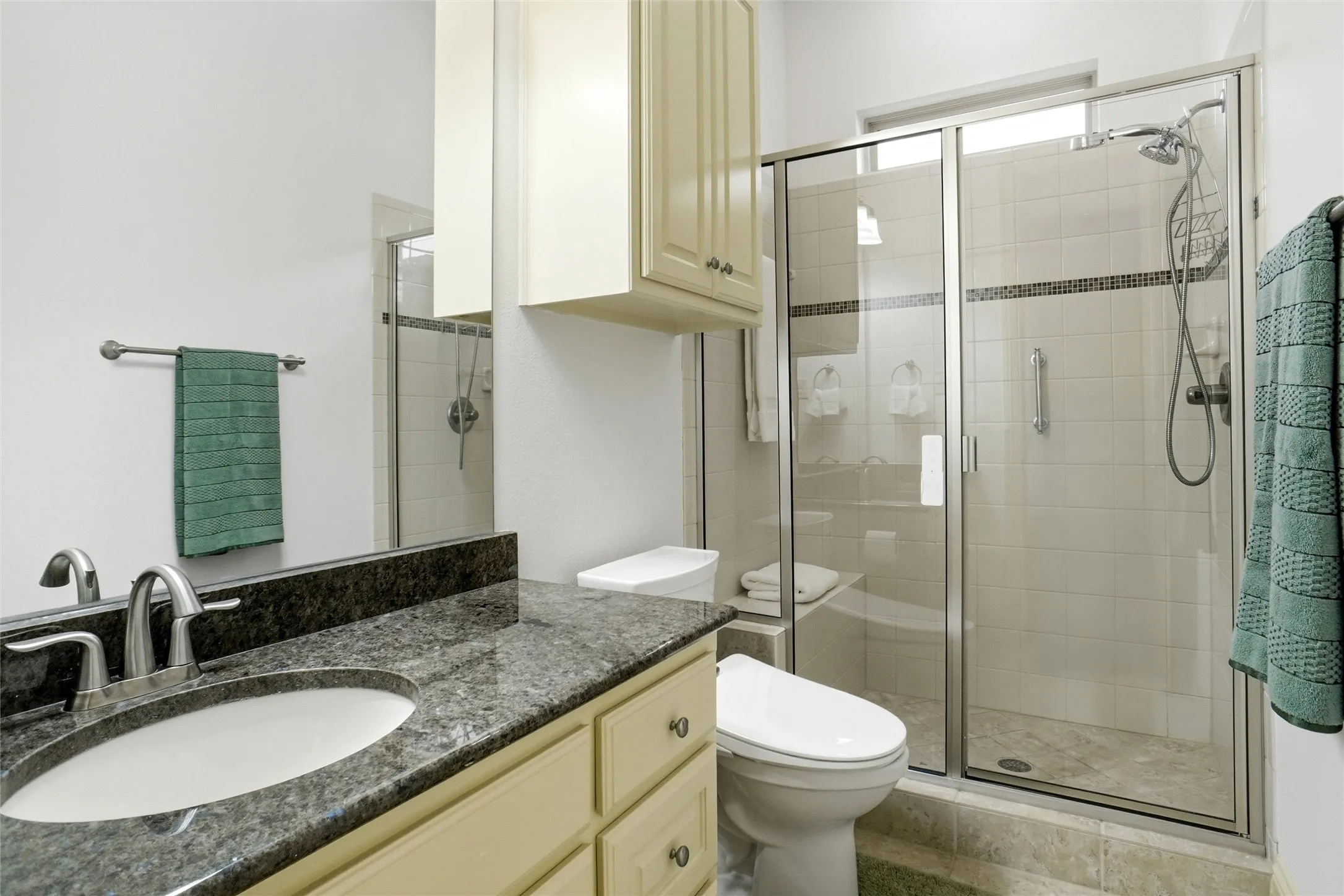 Full Bath for the Guest Bedroom