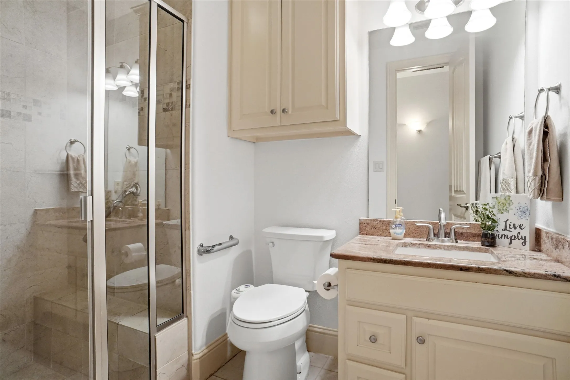 Single Family Residence For Sale in Dallas County , 667 Creekway Drive, Irving, Texas 75039, 5 Bedroom, 7 Bathroom, 4 Garage spaces, 4,497 Sqft, built in 2013, mls#21368726, Real Estate Agent in Irving, Homes For Sale in Dallas county, Homes For Sale in Irving, Realtor in Irving Texas, Real Estate Brokerage Independent Realty Texas, Luminita Cordes Realtor