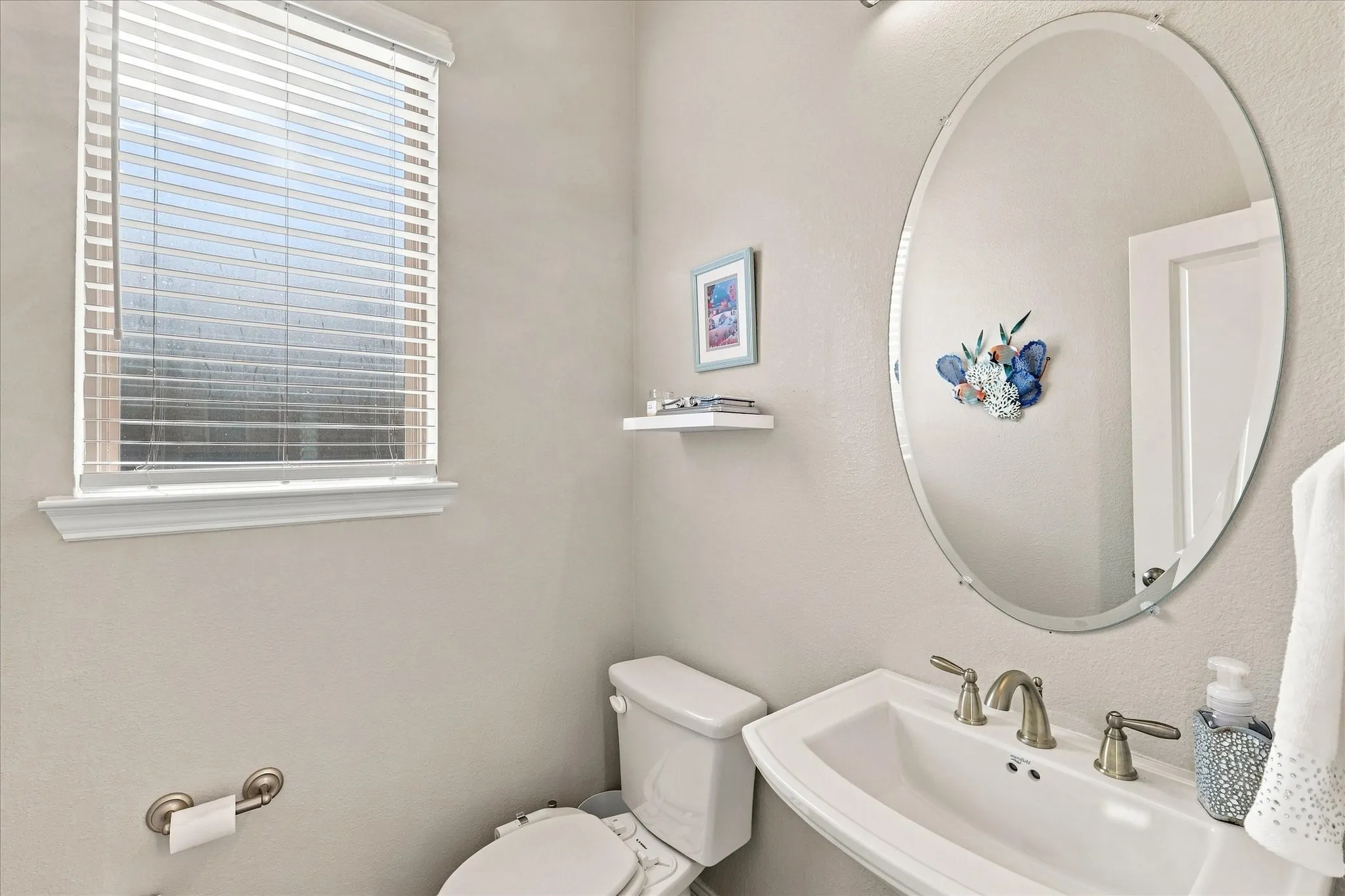 Single Family Residence For Sale in Denton County , 1305 Chiva Drive, Little Elm, Texas 75068, 4 Bedroom, 3 Bathroom, 3 Garage spaces, 2,670 Sqft, built in 2018, mls#21377065, Real Estate Agent in Little Elm, Homes For Sale in Denton county, Homes For Sale in Little Elm, Realtor in Little Elm Texas, Real Estate Brokerage Independent Realty Texas, Luminita Cordes Realtor