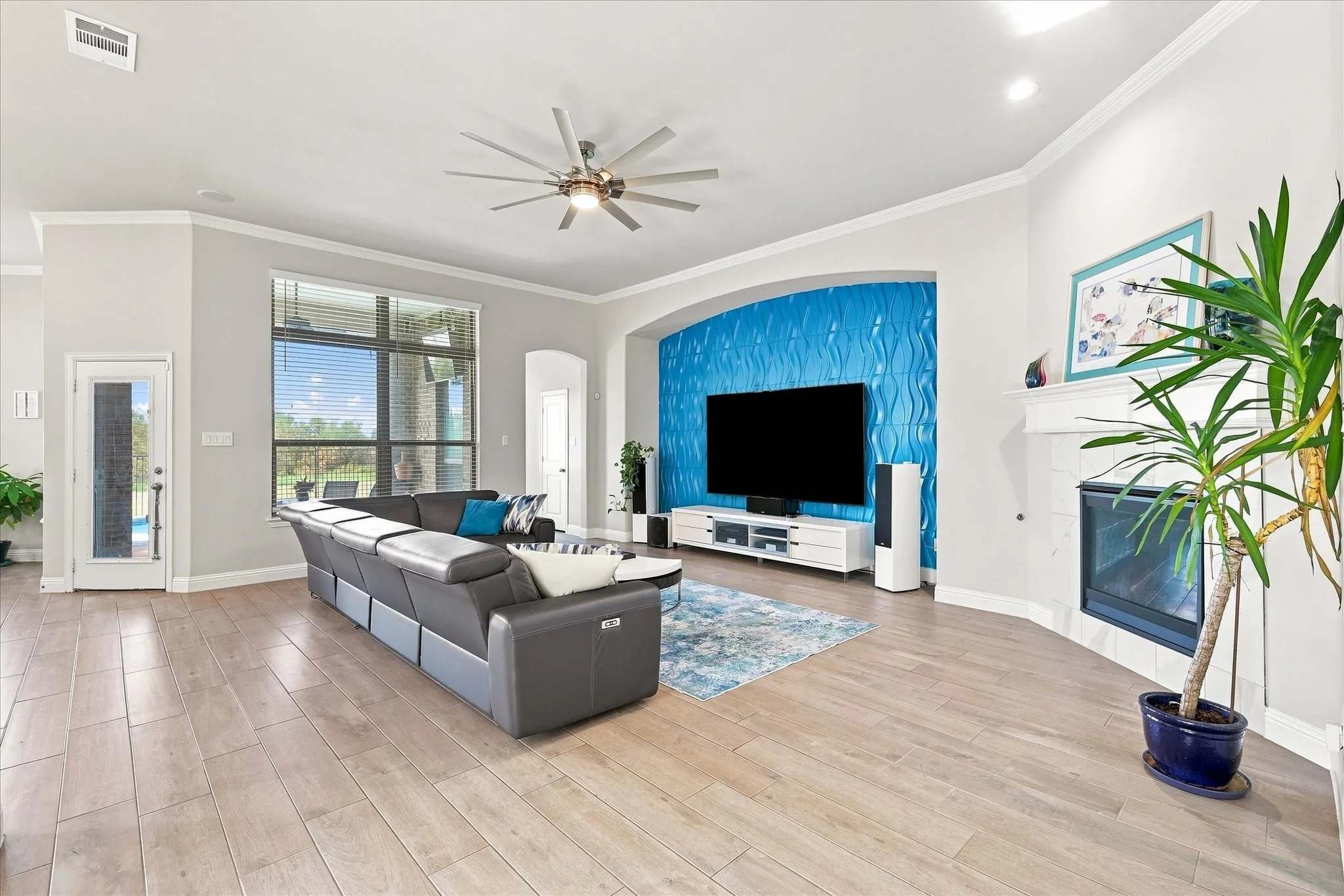 Single Family Residence For Sale in Denton County , 1305 Chiva Drive, Little Elm, Texas 75068, 4 Bedroom, 3 Bathroom, 3 Garage spaces, 2,670 Sqft, built in 2018, mls#21377065, Real Estate Agent in Little Elm, Homes For Sale in Denton county, Homes For Sale in Little Elm, Realtor in Little Elm Texas, Real Estate Brokerage Independent Realty Texas, Luminita Cordes Realtor