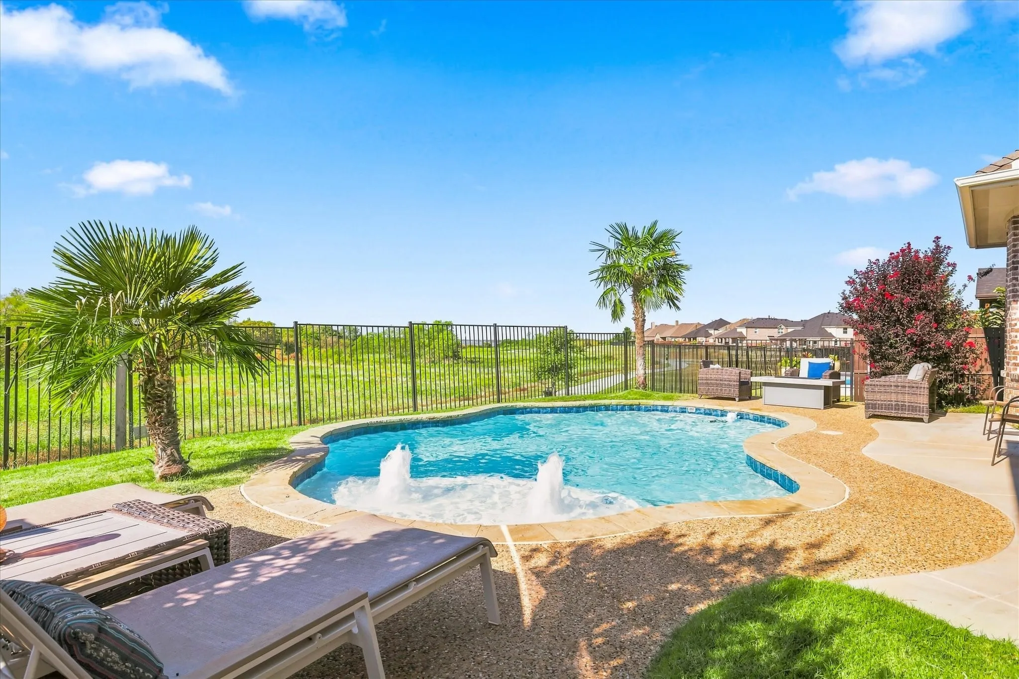Single Family Residence For Sale in Denton County , 1305 Chiva Drive, Little Elm, Texas 75068, 4 Bedroom, 3 Bathroom, 3 Garage spaces, 2,670 Sqft, built in 2018, mls#21377065, Real Estate Agent in Little Elm, Homes For Sale in Denton county, Homes For Sale in Little Elm, Realtor in Little Elm Texas, Real Estate Brokerage Independent Realty Texas, Luminita Cordes Realtor