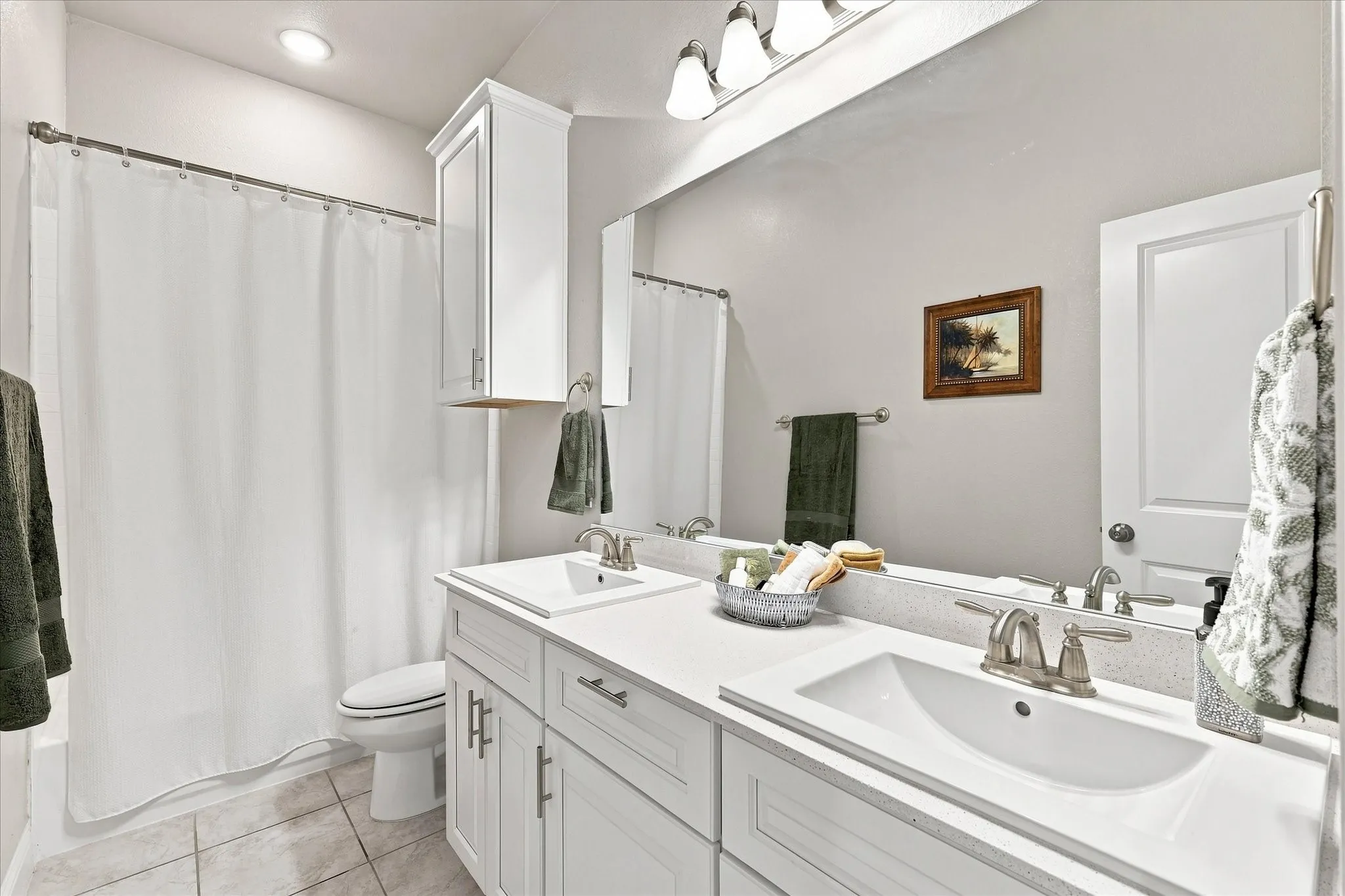 Single Family Residence For Sale in Denton County , 1305 Chiva Drive, Little Elm, Texas 75068, 4 Bedroom, 3 Bathroom, 3 Garage spaces, 2,670 Sqft, built in 2018, mls#21377065, Real Estate Agent in Little Elm, Homes For Sale in Denton county, Homes For Sale in Little Elm, Realtor in Little Elm Texas, Real Estate Brokerage Independent Realty Texas, Luminita Cordes Realtor