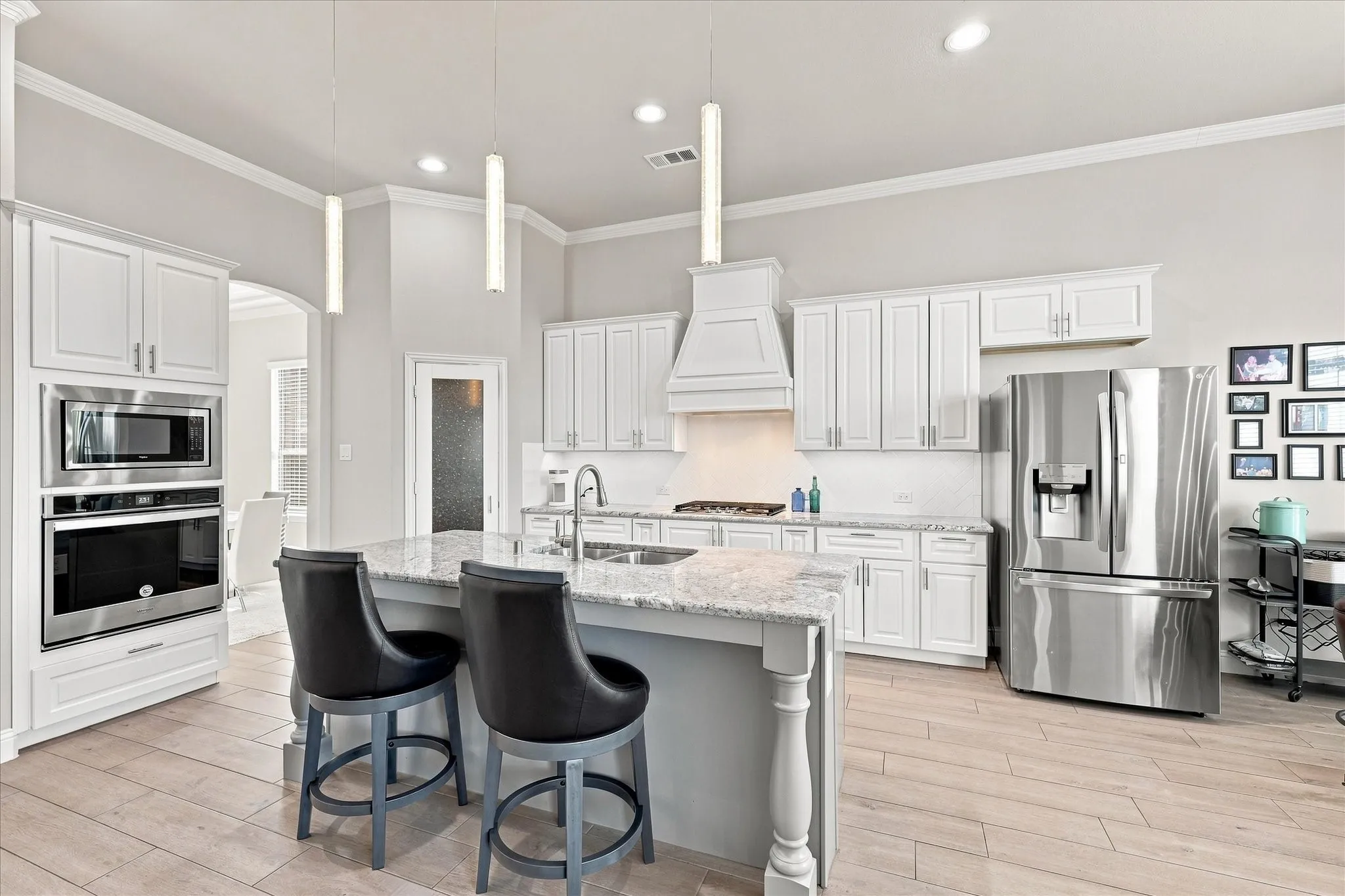 Single Family Residence For Sale in Denton County , 1305 Chiva Drive, Little Elm, Texas 75068, 4 Bedroom, 3 Bathroom, 3 Garage spaces, 2,670 Sqft, built in 2018, mls#21377065, Real Estate Agent in Little Elm, Homes For Sale in Denton county, Homes For Sale in Little Elm, Realtor in Little Elm Texas, Real Estate Brokerage Independent Realty Texas, Luminita Cordes Realtor