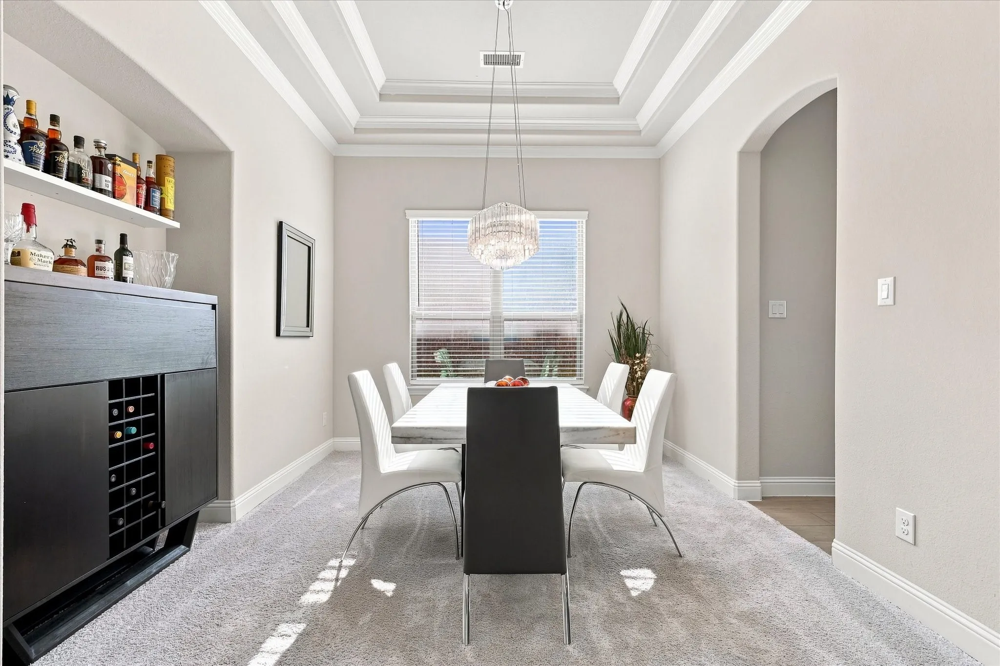 Notice the beautiful ceiling!
