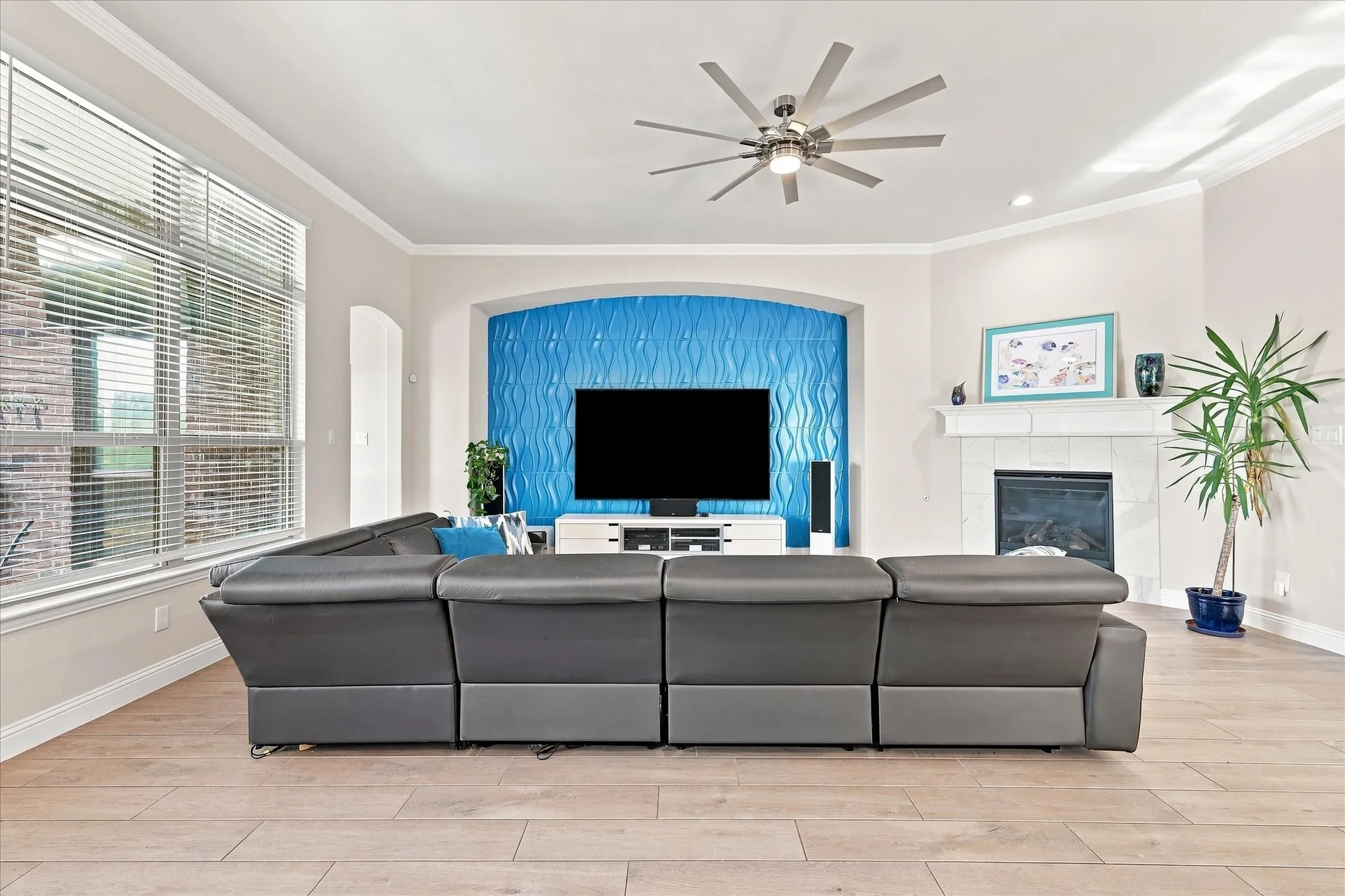 Single Family Residence For Sale in Denton County , 1305 Chiva Drive, Little Elm, Texas 75068, 4 Bedroom, 3 Bathroom, 3 Garage spaces, 2,670 Sqft, built in 2018, mls#21377065, Real Estate Agent in Little Elm, Homes For Sale in Denton county, Homes For Sale in Little Elm, Realtor in Little Elm Texas, Real Estate Brokerage Independent Realty Texas, Luminita Cordes Realtor