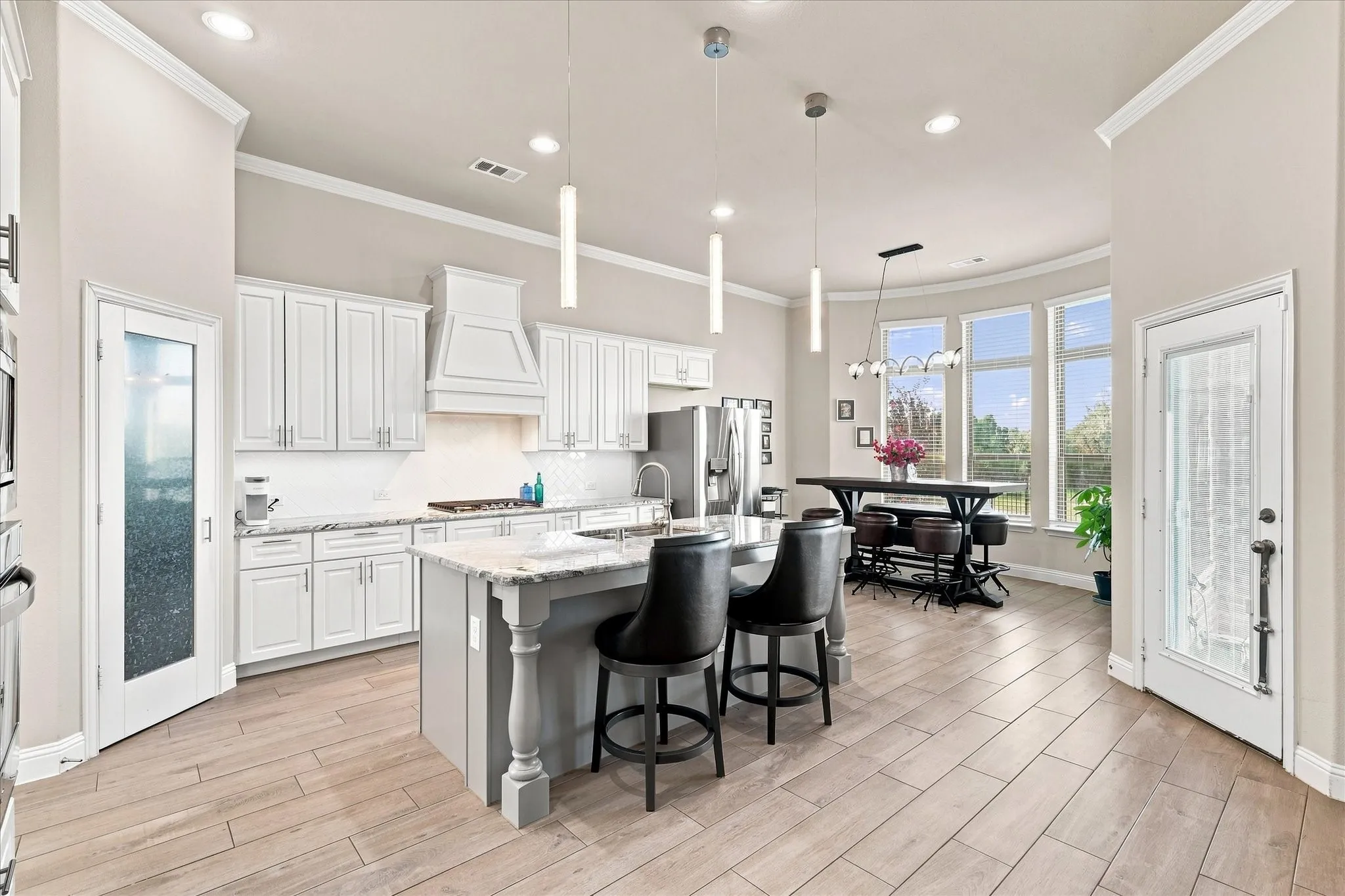 Single Family Residence For Sale in Denton County , 1305 Chiva Drive, Little Elm, Texas 75068, 4 Bedroom, 3 Bathroom, 3 Garage spaces, 2,670 Sqft, built in 2018, mls#21377065, Real Estate Agent in Little Elm, Homes For Sale in Denton county, Homes For Sale in Little Elm, Realtor in Little Elm Texas, Real Estate Brokerage Independent Realty Texas, Luminita Cordes Realtor