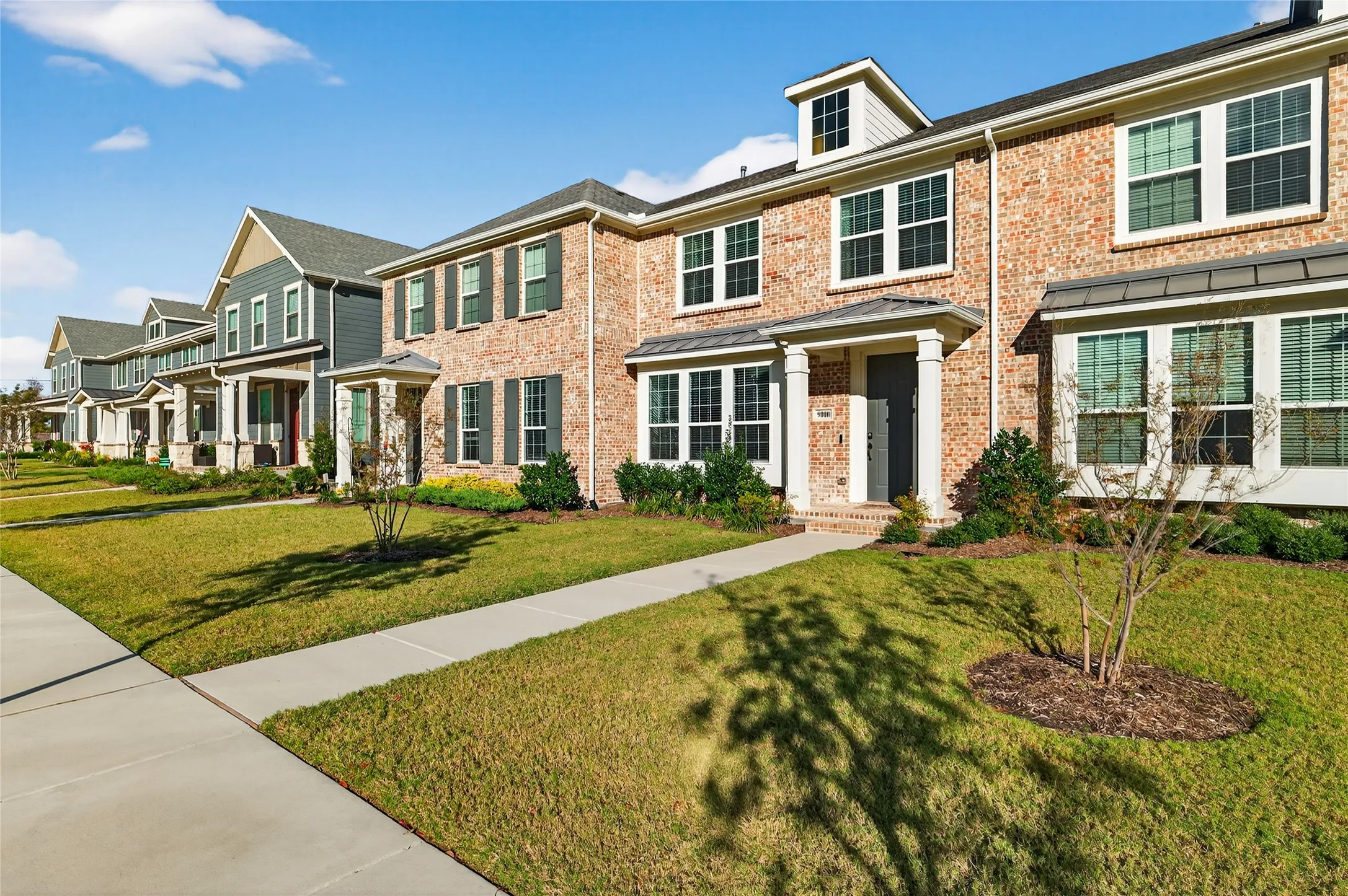 Townhouse For Sale in Collin County , 9000 Phoebe Road, Frisco, Texas 75035, 3 Bedroom, 3 Bathroom, 2 Garage spaces, 2,010 Sqft, built in 2022, mls#21377265, Real Estate Agent in Frisco, Homes For Sale in Collin county, Homes For Sale in Frisco, Realtor in Frisco Texas, Real Estate Brokerage Independent Realty Texas, Luminita Cordes Realtor