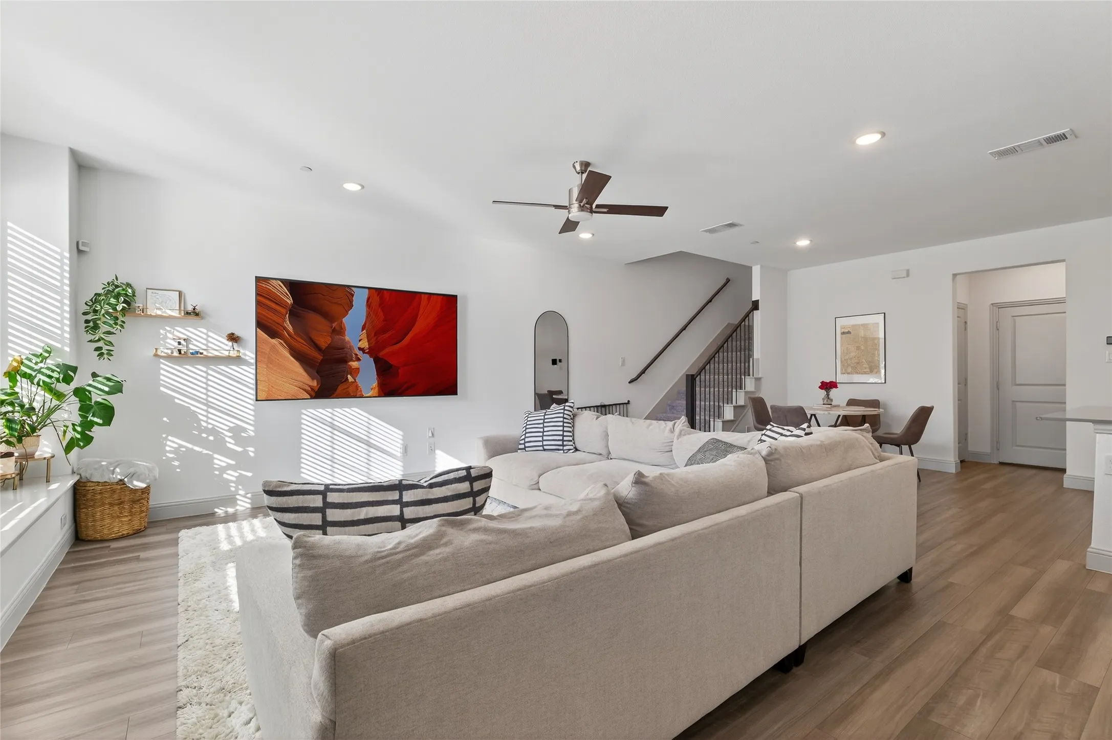 Townhouse For Sale in Collin County , 9000 Phoebe Road, Frisco, Texas 75035, 3 Bedroom, 3 Bathroom, 2 Garage spaces, 2,010 Sqft, built in 2022, mls#21377265, Real Estate Agent in Frisco, Homes For Sale in Collin county, Homes For Sale in Frisco, Realtor in Frisco Texas, Real Estate Brokerage Independent Realty Texas, Luminita Cordes Realtor