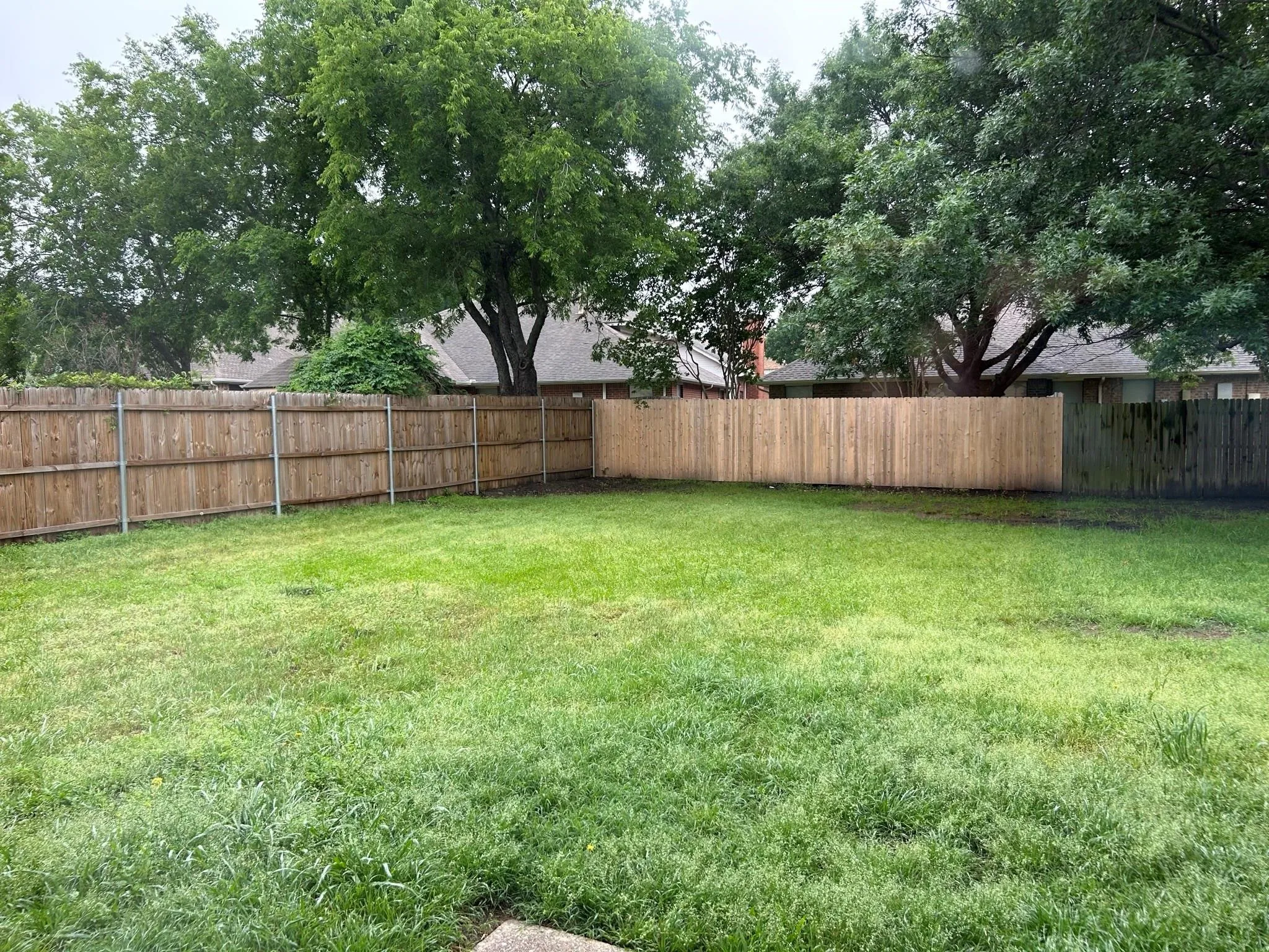 Single Family Residence For Rent in Tarrant County , 1225 Eaton Lane, Grapevine, Texas 76051, 3 Bedroom, 3 Bathroom, 2 Garage spaces, 1,714 Sqft, built in 1985, mls#21376567, Real Estate Agent in Grapevine, Homes For Rent in Tarrant county, Homes For Rent in Grapevine, Realtor in Grapevine Texas, Real Estate Brokerage Independent Realty Texas, Luminita Cordes Realtor