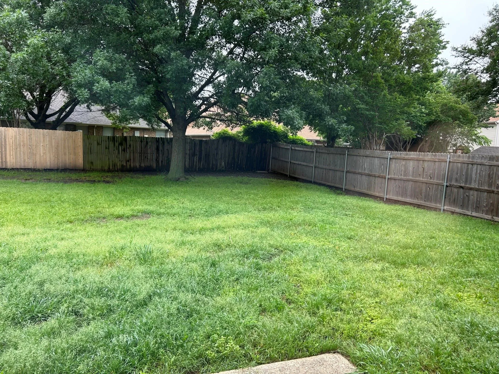 Single Family Residence For Rent in Tarrant County , 1225 Eaton Lane, Grapevine, Texas 76051, 3 Bedroom, 3 Bathroom, 2 Garage spaces, 1,714 Sqft, built in 1985, mls#21376567, Real Estate Agent in Grapevine, Homes For Rent in Tarrant county, Homes For Rent in Grapevine, Realtor in Grapevine Texas, Real Estate Brokerage Independent Realty Texas, Luminita Cordes Realtor
