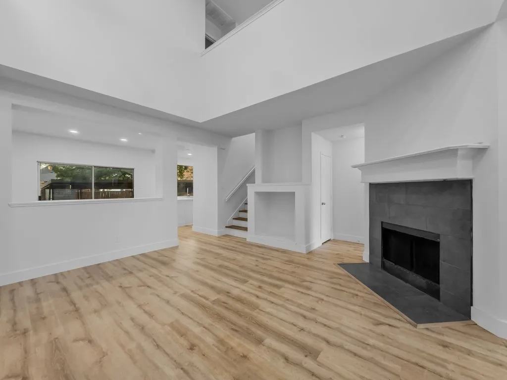 Single Family Residence For Sale in Tarrant County , 1020 Cheddar Court, Arlington, Texas 76017, 3 Bedroom, 3 Bathroom, Garage spaces, 1,524 Sqft, built in 1996, mls#21377244, Real Estate Agent in Arlington, Homes For Sale in Tarrant county, Homes For Sale in Arlington, Realtor in Arlington Texas, Real Estate Brokerage Independent Realty Texas, Luminita Cordes Realtor