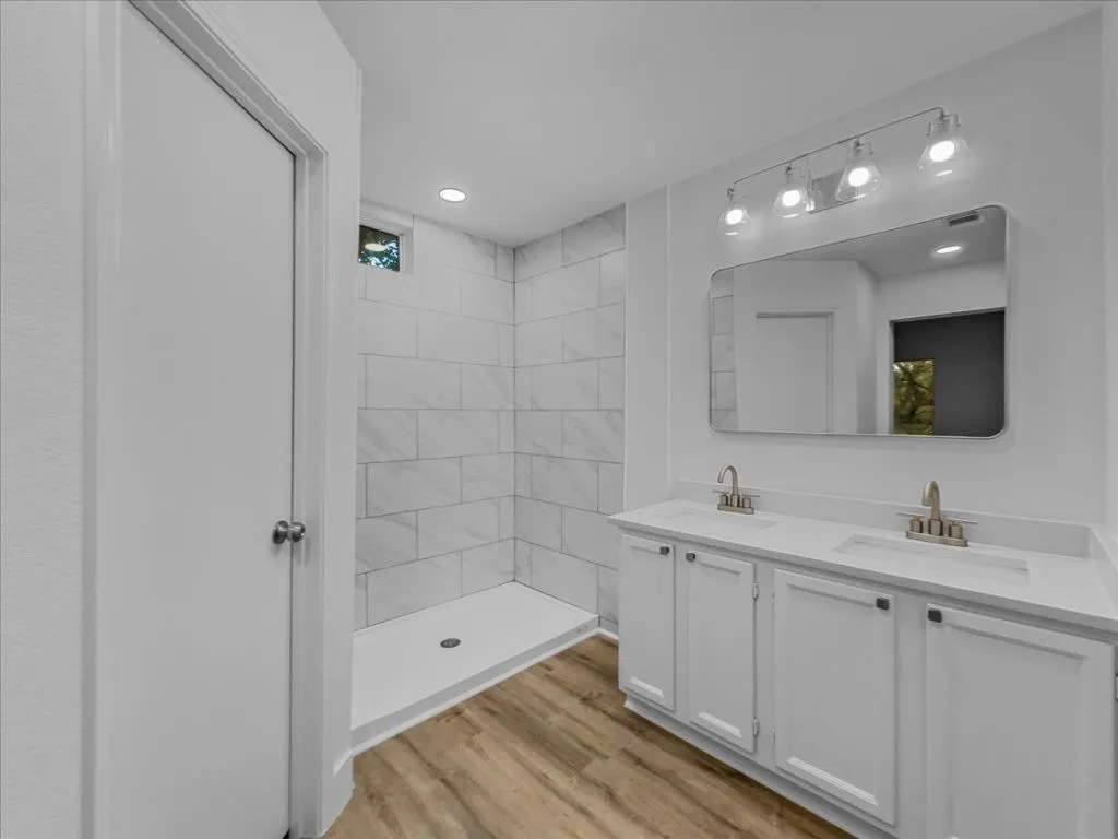 Single Family Residence For Sale in Tarrant County , 1020 Cheddar Court, Arlington, Texas 76017, 3 Bedroom, 3 Bathroom, Garage spaces, 1,524 Sqft, built in 1996, mls#21377244, Real Estate Agent in Arlington, Homes For Sale in Tarrant county, Homes For Sale in Arlington, Realtor in Arlington Texas, Real Estate Brokerage Independent Realty Texas, Luminita Cordes Realtor