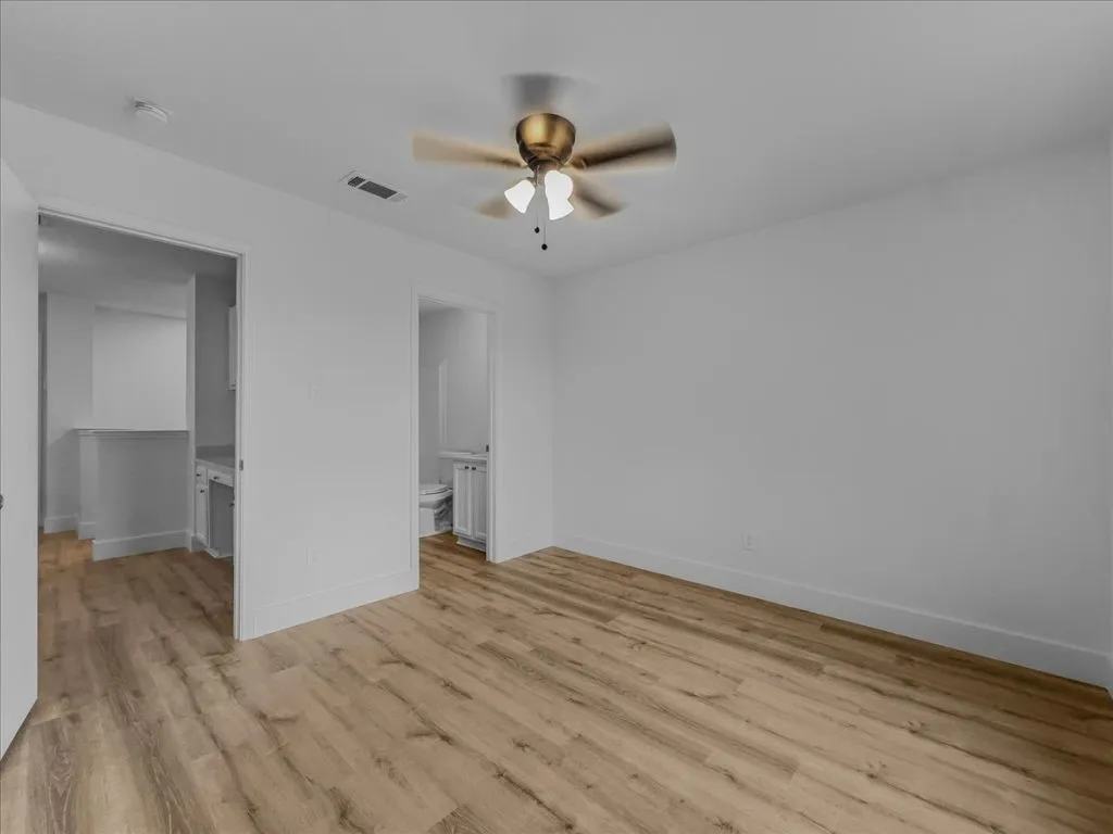 Single Family Residence For Sale in Tarrant County , 1020 Cheddar Court, Arlington, Texas 76017, 3 Bedroom, 3 Bathroom, Garage spaces, 1,524 Sqft, built in 1996, mls#21377244, Real Estate Agent in Arlington, Homes For Sale in Tarrant county, Homes For Sale in Arlington, Realtor in Arlington Texas, Real Estate Brokerage Independent Realty Texas, Luminita Cordes Realtor