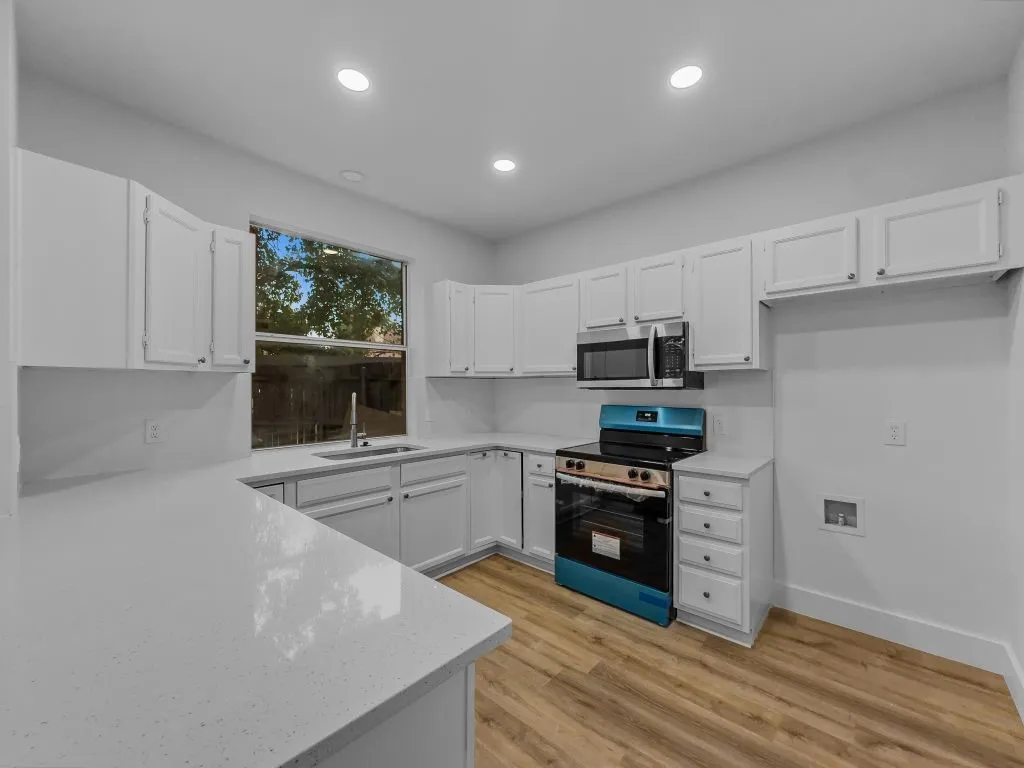 Single Family Residence For Sale in Tarrant County , 1020 Cheddar Court, Arlington, Texas 76017, 3 Bedroom, 3 Bathroom, Garage spaces, 1,524 Sqft, built in 1996, mls#21377244, Real Estate Agent in Arlington, Homes For Sale in Tarrant county, Homes For Sale in Arlington, Realtor in Arlington Texas, Real Estate Brokerage Independent Realty Texas, Luminita Cordes Realtor