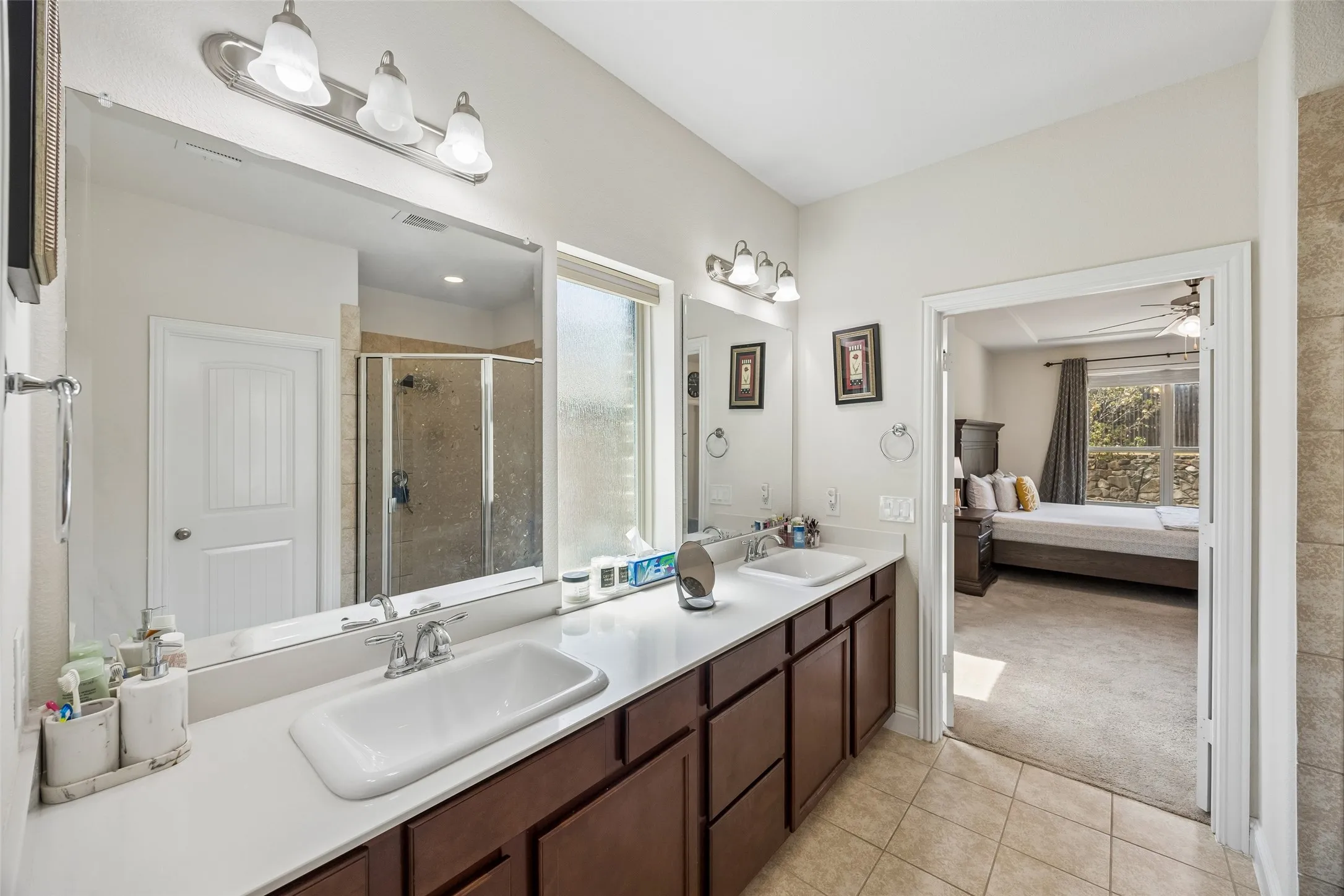 Single Family Residence For Sale in Collin County , 1813 Lisburn Drive, Mc Kinney, Texas 75071, 4 Bedroom, 4 Bathroom, 2 Garage spaces, 3,032 Sqft, built in 2017, mls#21374739, Real Estate Agent in Mc Kinney, Homes For Sale in Collin county, Homes For Sale in Mc Kinney, Realtor in Mc Kinney Texas, Real Estate Brokerage Independent Realty Texas, Luminita Cordes Realtor