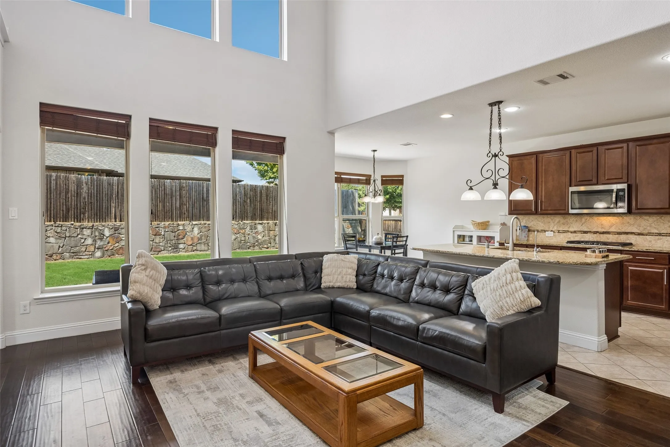 Single Family Residence For Sale in Collin County , 1813 Lisburn Drive, Mc Kinney, Texas 75071, 4 Bedroom, 4 Bathroom, 2 Garage spaces, 3,032 Sqft, built in 2017, mls#21374739, Real Estate Agent in Mc Kinney, Homes For Sale in Collin county, Homes For Sale in Mc Kinney, Realtor in Mc Kinney Texas, Real Estate Brokerage Independent Realty Texas, Luminita Cordes Realtor
