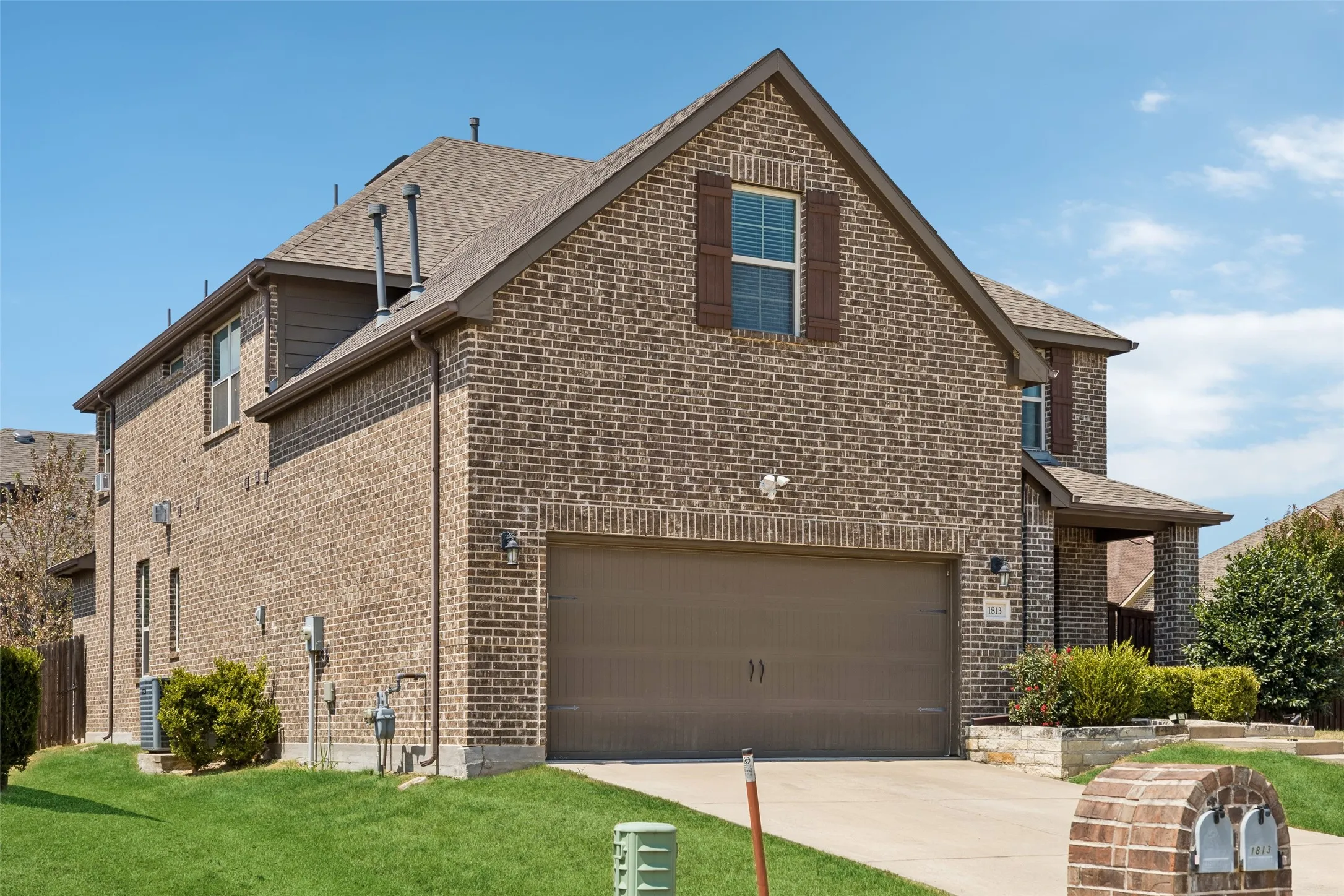 Single Family Residence For Sale in Collin County , 1813 Lisburn Drive, Mc Kinney, Texas 75071, 4 Bedroom, 4 Bathroom, 2 Garage spaces, 3,032 Sqft, built in 2017, mls#21374739, Real Estate Agent in Mc Kinney, Homes For Sale in Collin county, Homes For Sale in Mc Kinney, Realtor in Mc Kinney Texas, Real Estate Brokerage Independent Realty Texas, Luminita Cordes Realtor