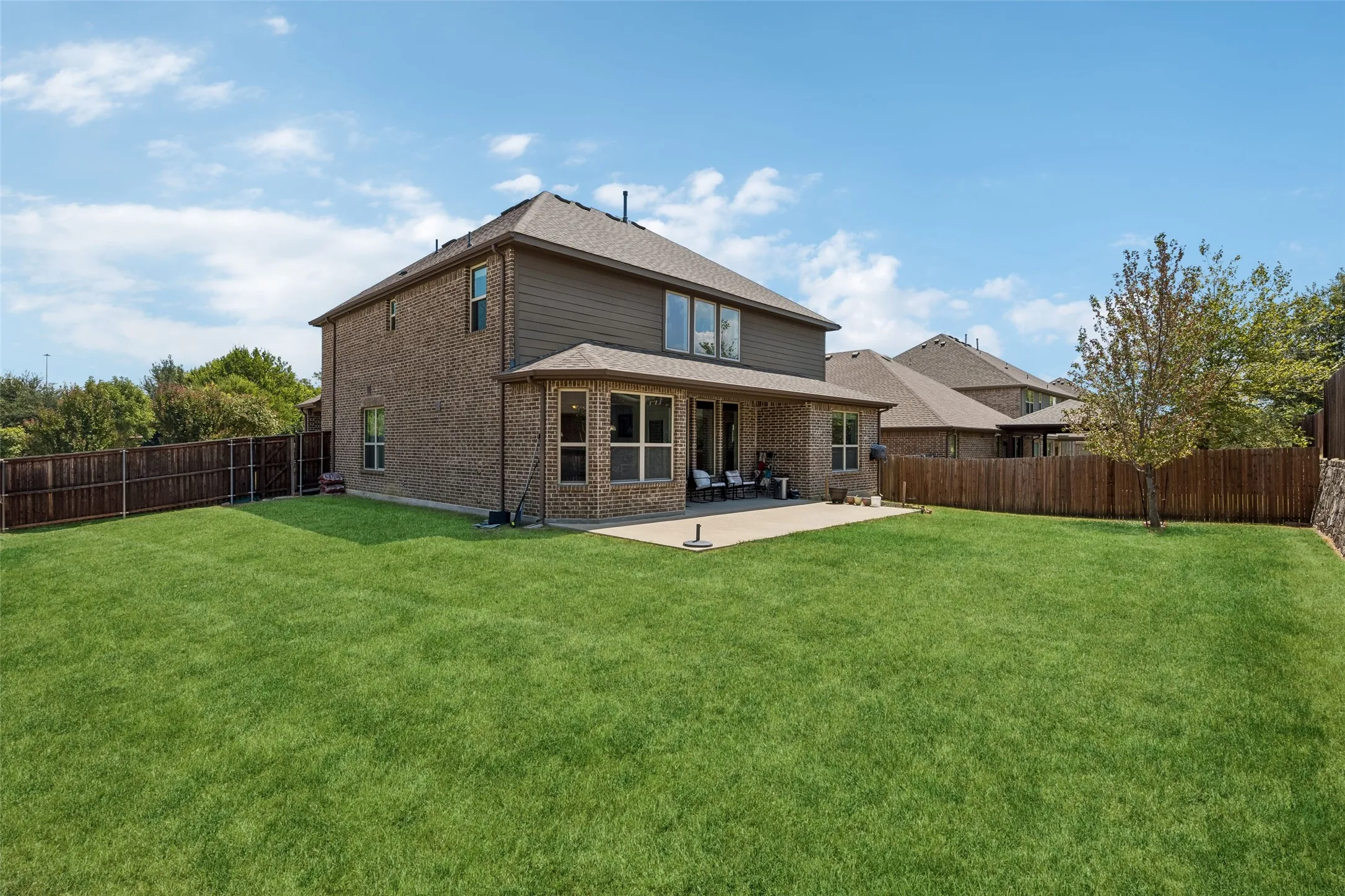 Single Family Residence For Sale in Collin County , 1813 Lisburn Drive, Mc Kinney, Texas 75071, 4 Bedroom, 4 Bathroom, 2 Garage spaces, 3,032 Sqft, built in 2017, mls#21374739, Real Estate Agent in Mc Kinney, Homes For Sale in Collin county, Homes For Sale in Mc Kinney, Realtor in Mc Kinney Texas, Real Estate Brokerage Independent Realty Texas, Luminita Cordes Realtor