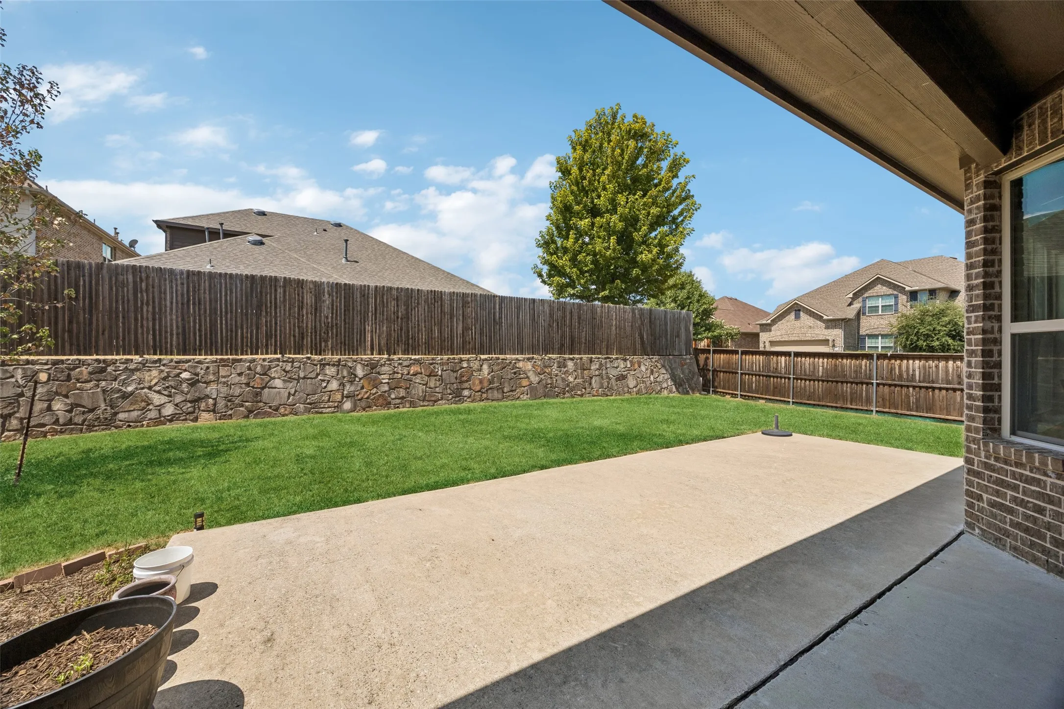 Single Family Residence For Sale in Collin County , 1813 Lisburn Drive, Mc Kinney, Texas 75071, 4 Bedroom, 4 Bathroom, 2 Garage spaces, 3,032 Sqft, built in 2017, mls#21374739, Real Estate Agent in Mc Kinney, Homes For Sale in Collin county, Homes For Sale in Mc Kinney, Realtor in Mc Kinney Texas, Real Estate Brokerage Independent Realty Texas, Luminita Cordes Realtor