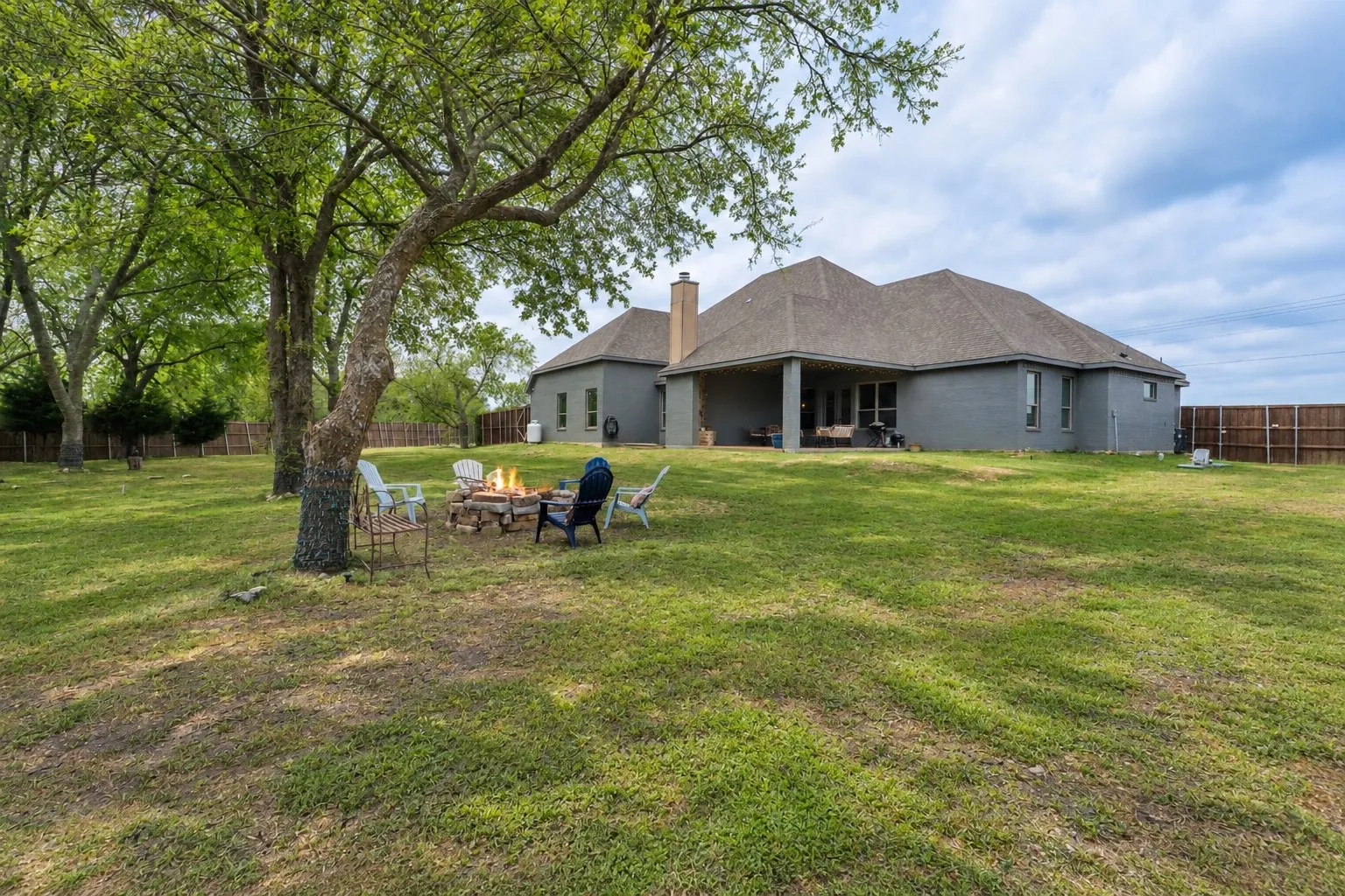 Single Family Residence For Sale in Hunt County , 5615 FM 6, Josephine, Texas 75135, 4 Bedroom, 3 Bathroom, 4 Garage spaces, 4,203 Sqft, built in 2022, mls#21377243, Real Estate Agent in Josephine, Homes For Sale in Hunt county, Homes For Sale in Josephine, Realtor in Josephine Texas, Real Estate Brokerage Independent Realty Texas, Luminita Cordes Realtor