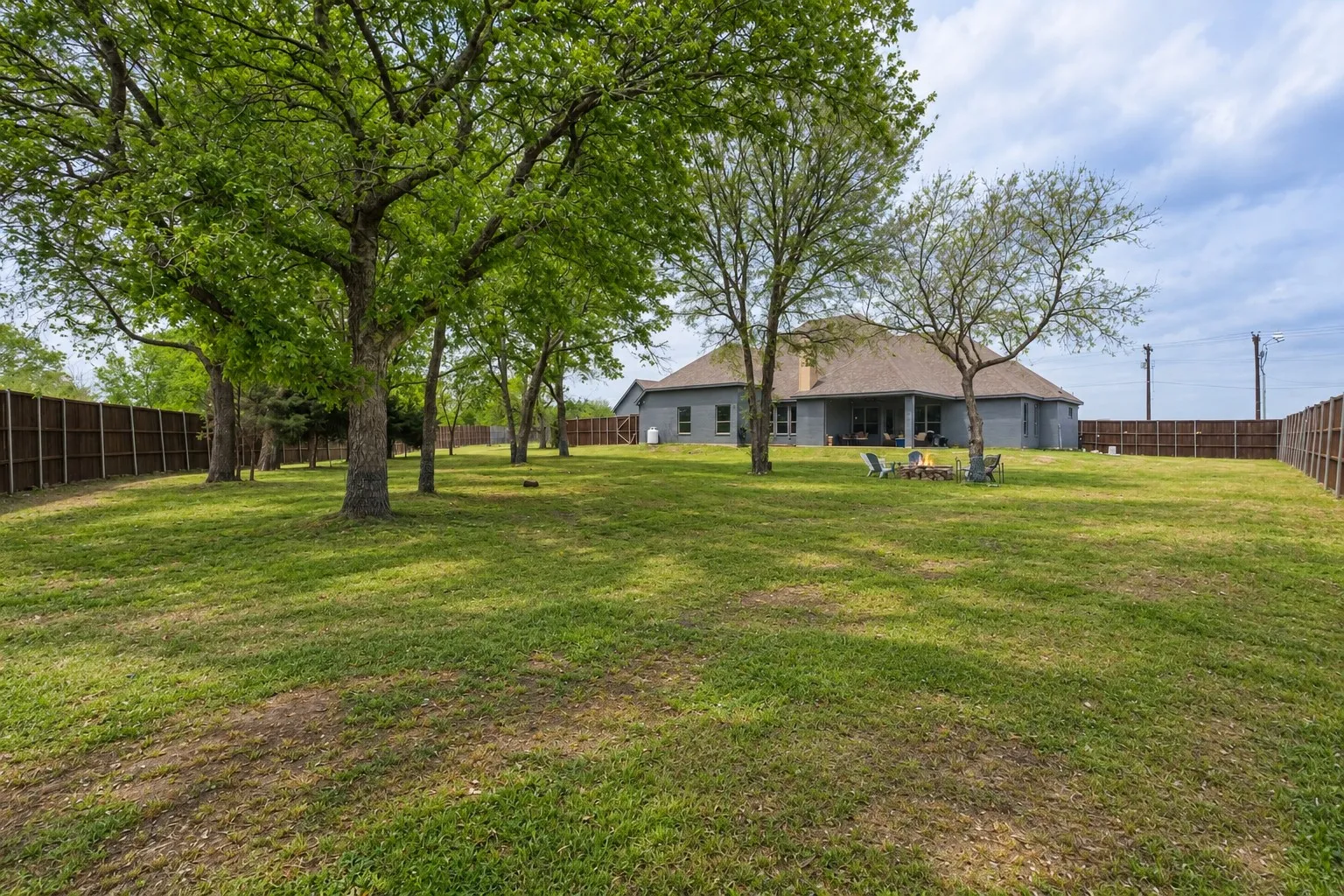 Single Family Residence For Sale in Hunt County , 5615 FM 6, Josephine, Texas 75135, 4 Bedroom, 3 Bathroom, 4 Garage spaces, 4,203 Sqft, built in 2022, mls#21377243, Real Estate Agent in Josephine, Homes For Sale in Hunt county, Homes For Sale in Josephine, Realtor in Josephine Texas, Real Estate Brokerage Independent Realty Texas, Luminita Cordes Realtor