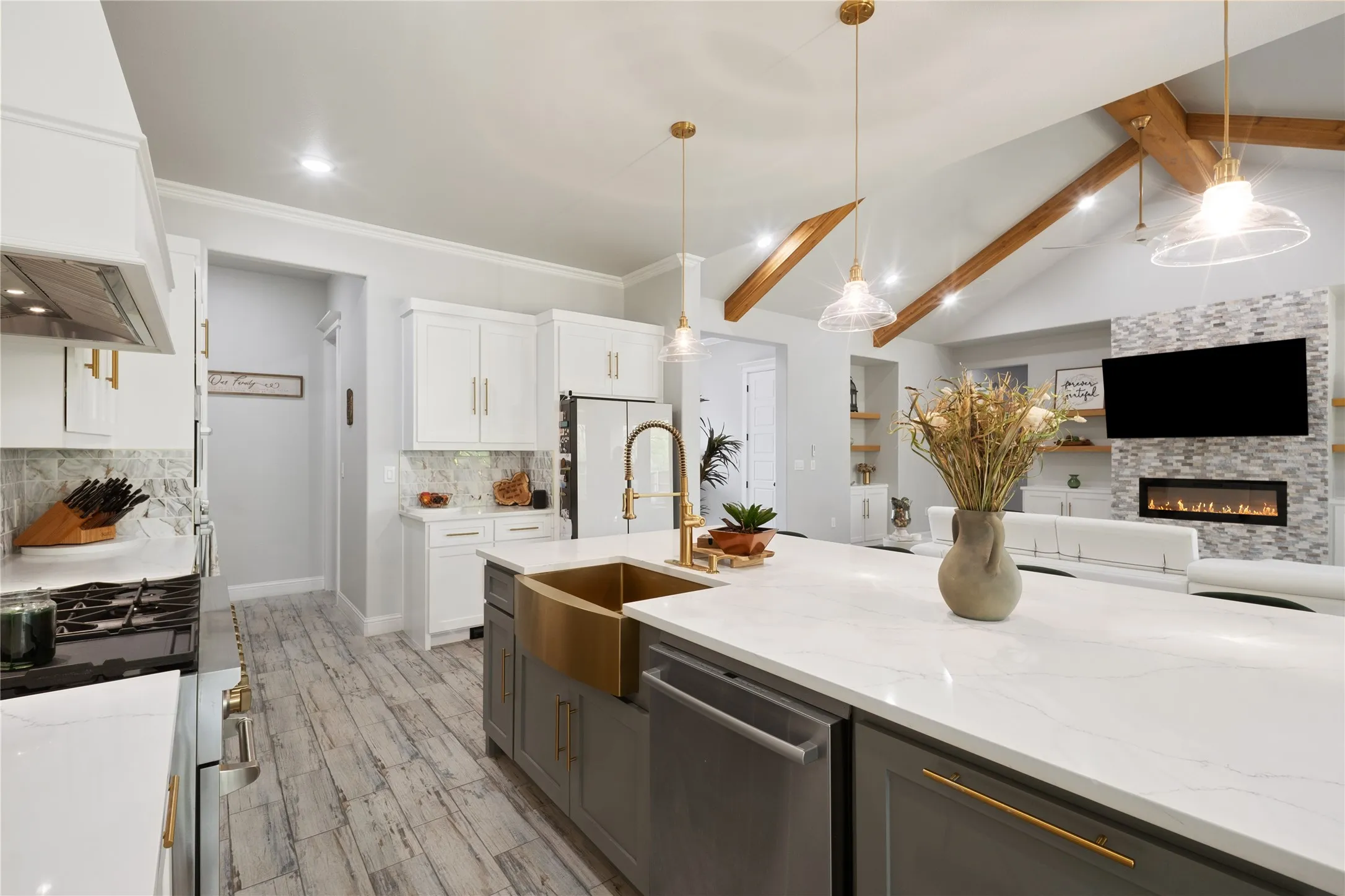 Single Family Residence For Sale in Hunt County , 5615 FM 6, Josephine, Texas 75135, 4 Bedroom, 3 Bathroom, 4 Garage spaces, 4,203 Sqft, built in 2022, mls#21377243, Real Estate Agent in Josephine, Homes For Sale in Hunt county, Homes For Sale in Josephine, Realtor in Josephine Texas, Real Estate Brokerage Independent Realty Texas, Luminita Cordes Realtor