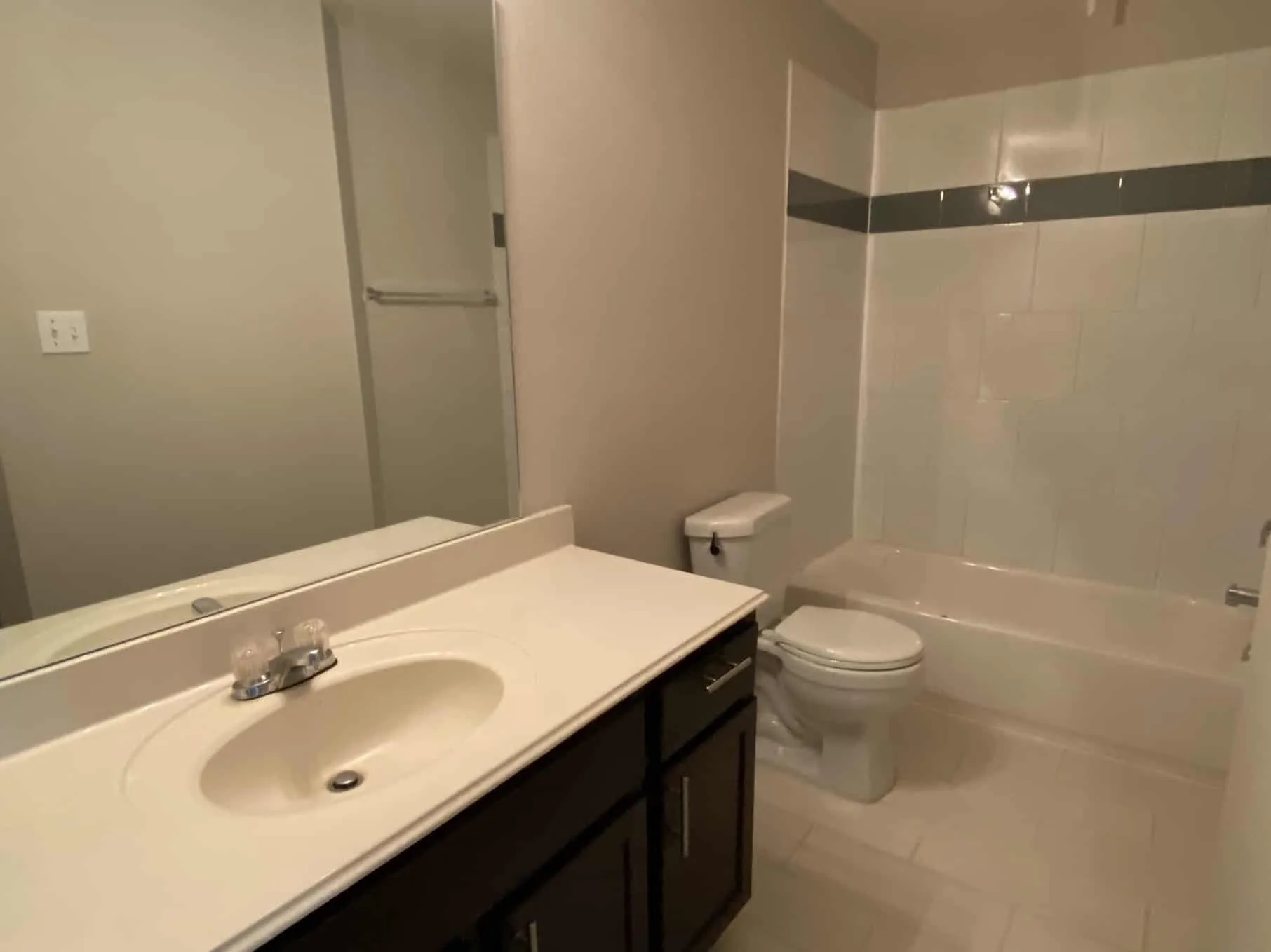 Townhouse For Rent in Tarrant County , 3601 Valley Vista Drive 107, Hurst, Texas 76053, 3 Bedroom, 2 Bathroom, Garage spaces, 1,520 Sqft, built in 2013, mls#21358565, Real Estate Agent in Hurst, Homes For Rent in Tarrant county, Homes For Rent in Hurst, Realtor in Hurst Texas, Real Estate Brokerage Independent Realty Texas, Luminita Cordes Realtor