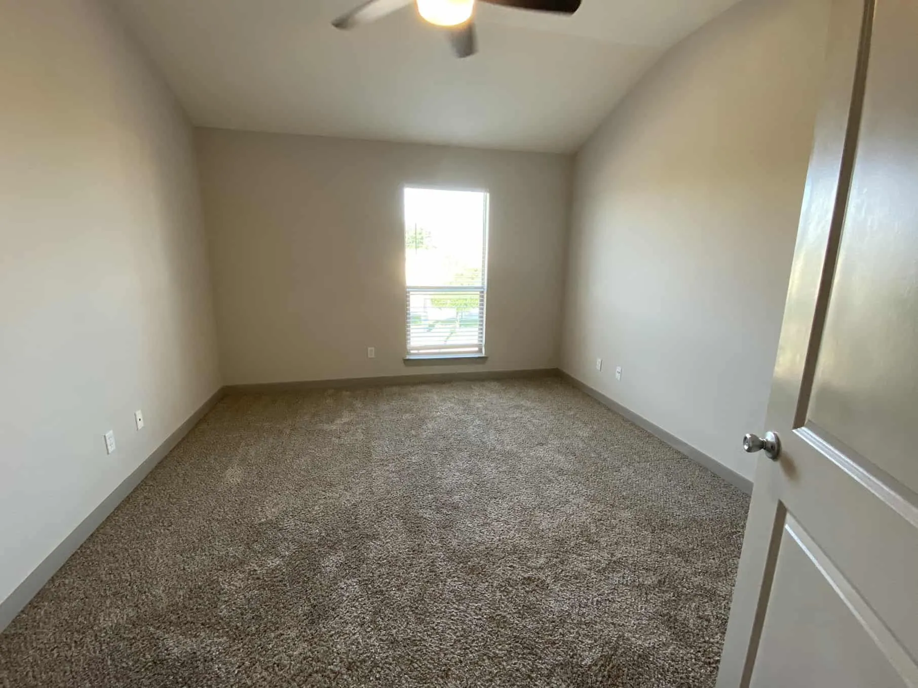 Townhouse For Rent in Tarrant County , 3601 Valley Vista Drive 107, Hurst, Texas 76053, 3 Bedroom, 2 Bathroom, Garage spaces, 1,520 Sqft, built in 2013, mls#21358565, Real Estate Agent in Hurst, Homes For Rent in Tarrant county, Homes For Rent in Hurst, Realtor in Hurst Texas, Real Estate Brokerage Independent Realty Texas, Luminita Cordes Realtor