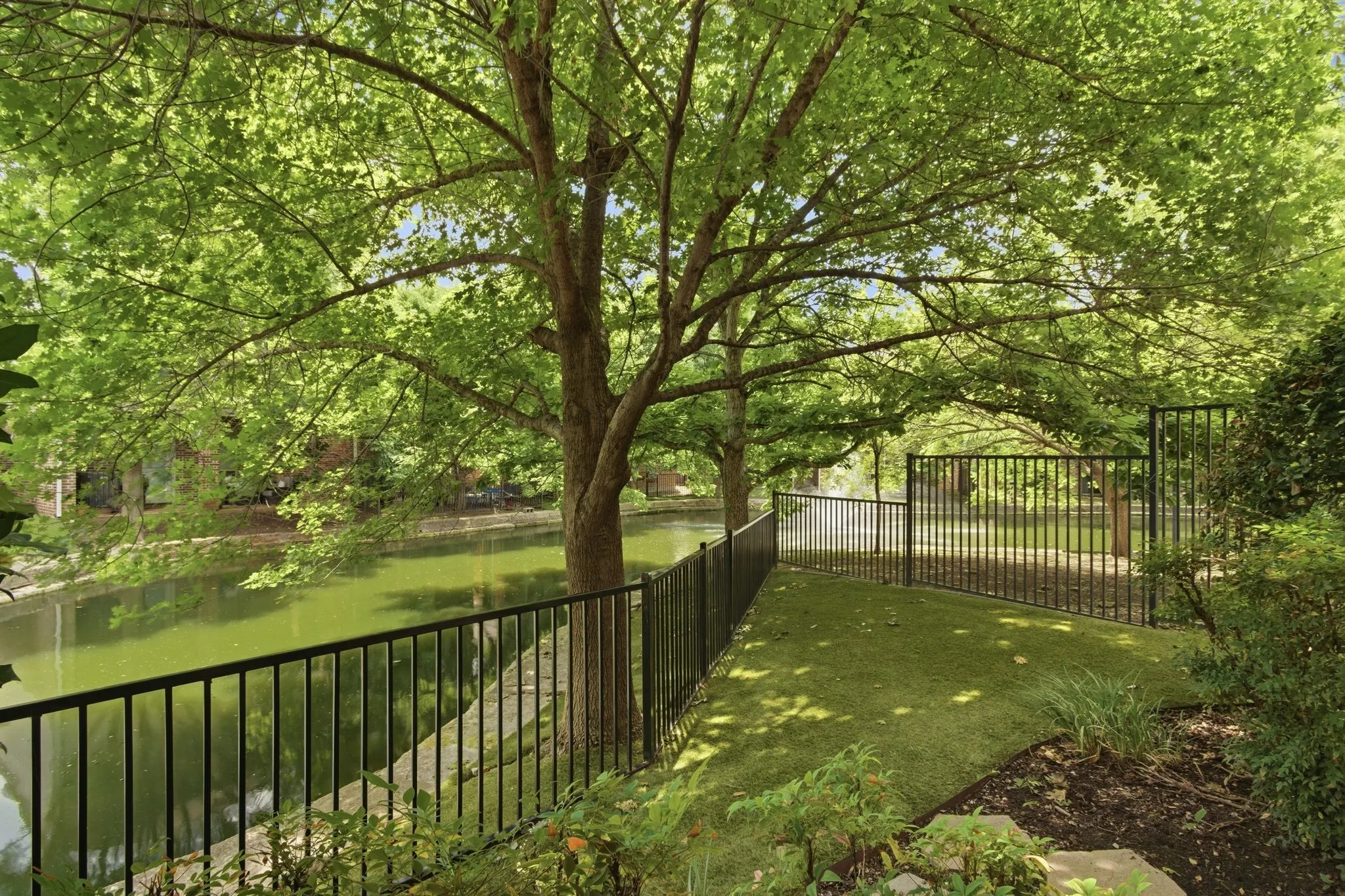 Single Family Residence For Rent in Collin County , 18323 Frankford Lakes Circle, Dallas, Texas 75252, 4 Bedroom, 4 Bathroom, 2 Garage spaces, 3,019 Sqft, built in 2004, mls#21377294, Real Estate Agent in Dallas, Homes For Rent in Collin county, Homes For Rent in Dallas, Realtor in Dallas Texas, Real Estate Brokerage Independent Realty Texas, Luminita Cordes Realtor