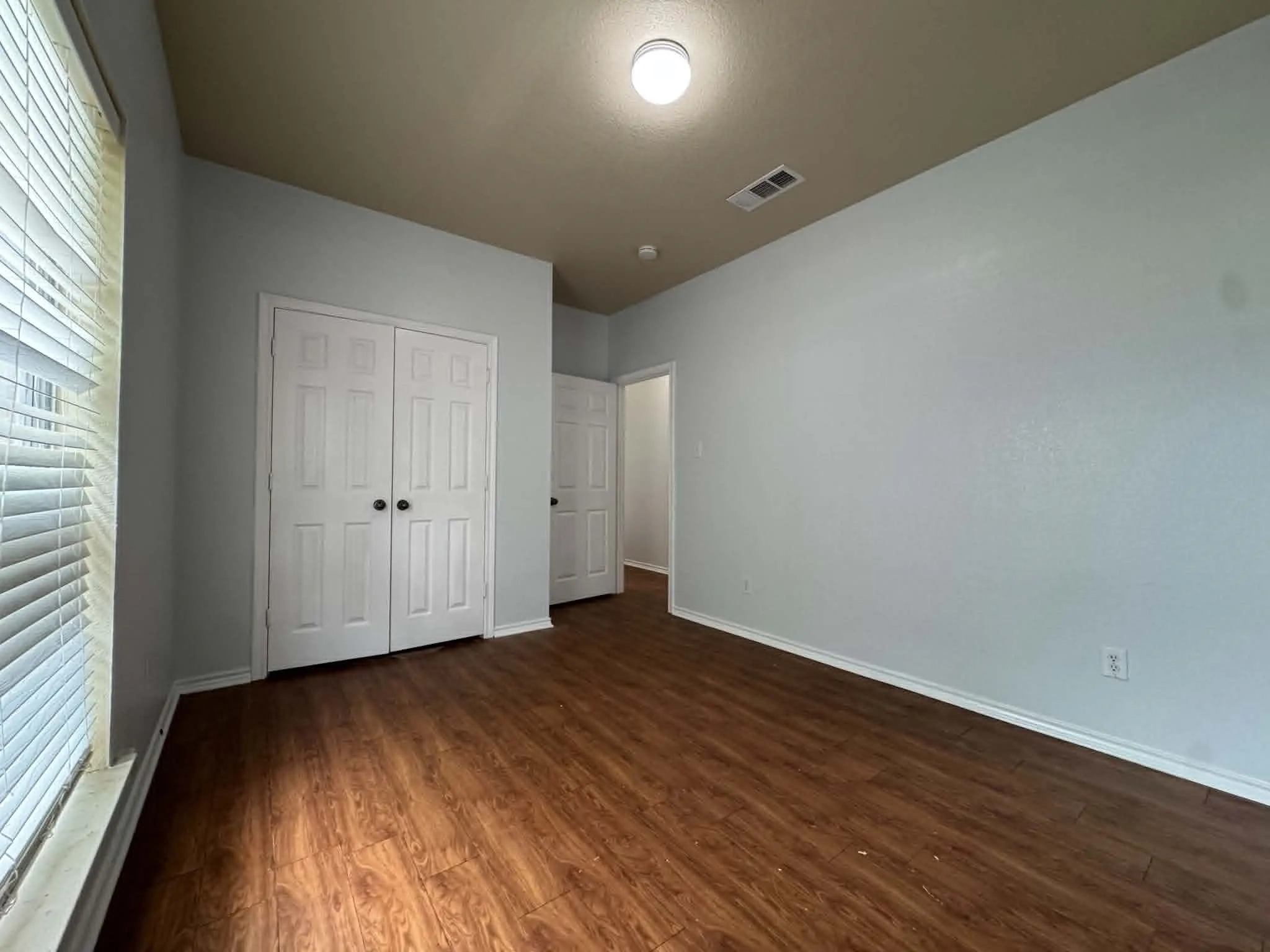 Apartment For Rent in Tarrant County , 813 Betty Court B, Hurst, Texas 76053, 3 Bedroom, 2 Bathroom, Garage spaces, 1,473 Sqft, built in 2003, mls#21377298, Real Estate Agent in Hurst, Homes For Rent in Tarrant county, Homes For Rent in Hurst, Realtor in Hurst Texas, Real Estate Brokerage Independent Realty Texas, Luminita Cordes Realtor