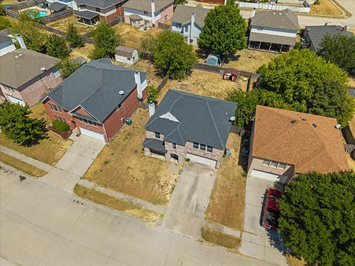 Single Family Residence For Sale in Tarrant County , 7207 Port Phillip Drive, Arlington, Texas 76002, 4 Bedroom, 3 Bathroom, 2 Garage spaces, 2,576 Sqft, built in 1999, mls#21377158, Real Estate Agent in Arlington, Homes For Sale in Tarrant county, Homes For Sale in Arlington, Realtor in Arlington Texas, Real Estate Brokerage Independent Realty Texas, Luminita Cordes Realtor