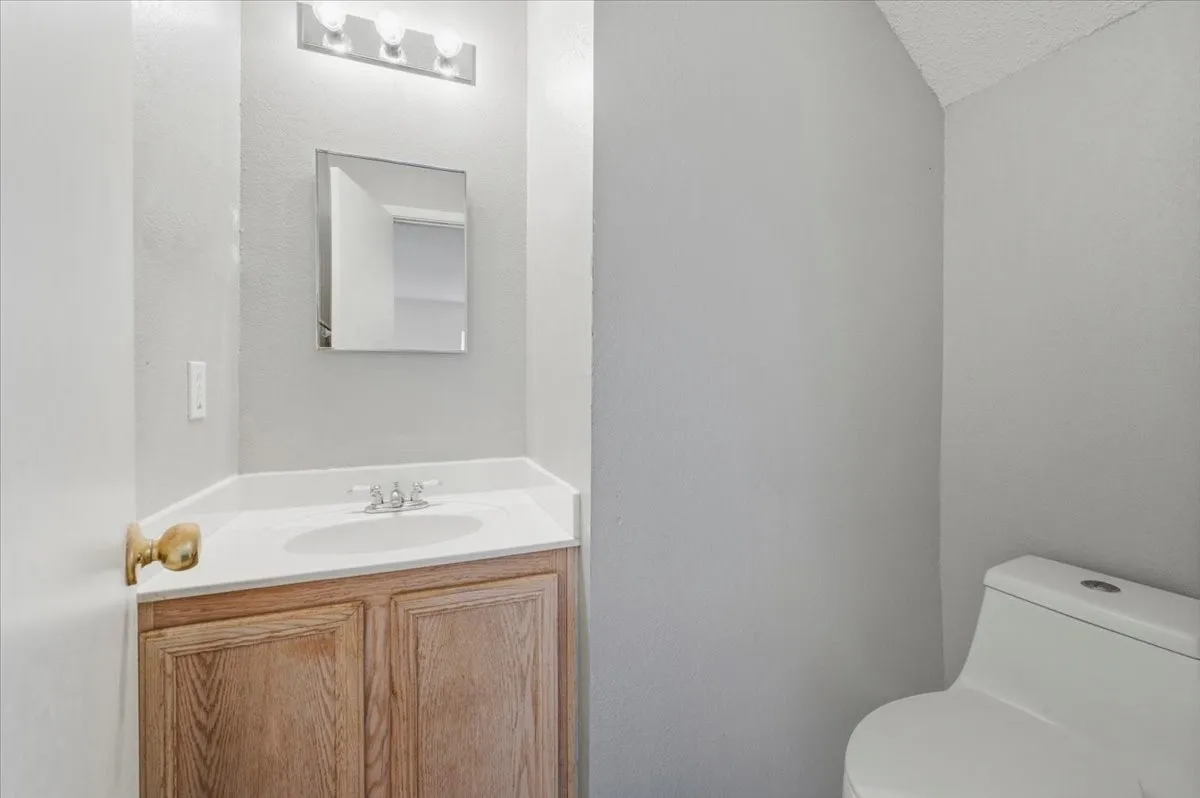 Single Family Residence For Sale in Tarrant County , 7207 Port Phillip Drive, Arlington, Texas 76002, 4 Bedroom, 3 Bathroom, 2 Garage spaces, 2,576 Sqft, built in 1999, mls#21377158, Real Estate Agent in Arlington, Homes For Sale in Tarrant county, Homes For Sale in Arlington, Realtor in Arlington Texas, Real Estate Brokerage Independent Realty Texas, Luminita Cordes Realtor