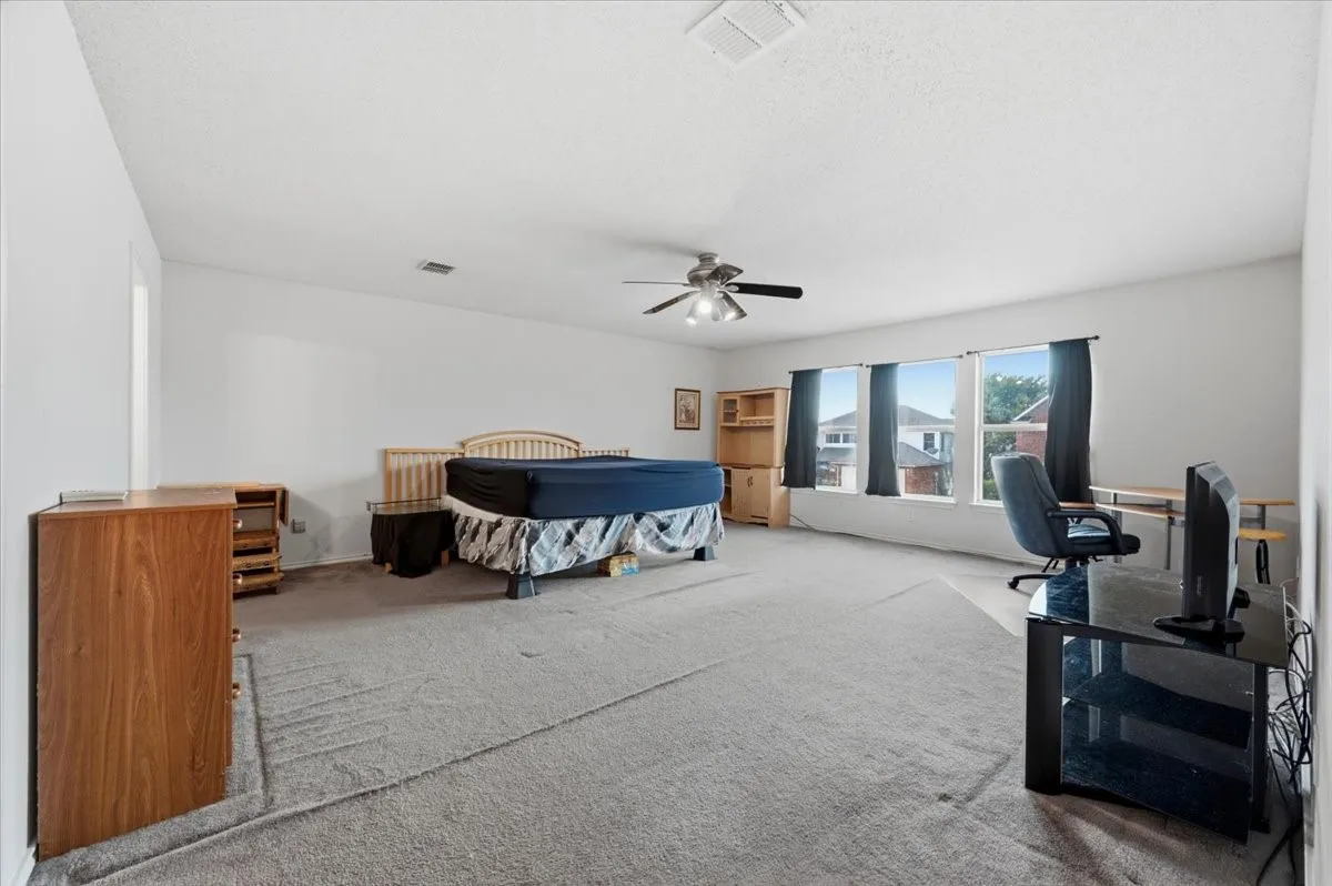 Single Family Residence For Sale in Tarrant County , 7207 Port Phillip Drive, Arlington, Texas 76002, 4 Bedroom, 3 Bathroom, 2 Garage spaces, 2,576 Sqft, built in 1999, mls#21377158, Real Estate Agent in Arlington, Homes For Sale in Tarrant county, Homes For Sale in Arlington, Realtor in Arlington Texas, Real Estate Brokerage Independent Realty Texas, Luminita Cordes Realtor
