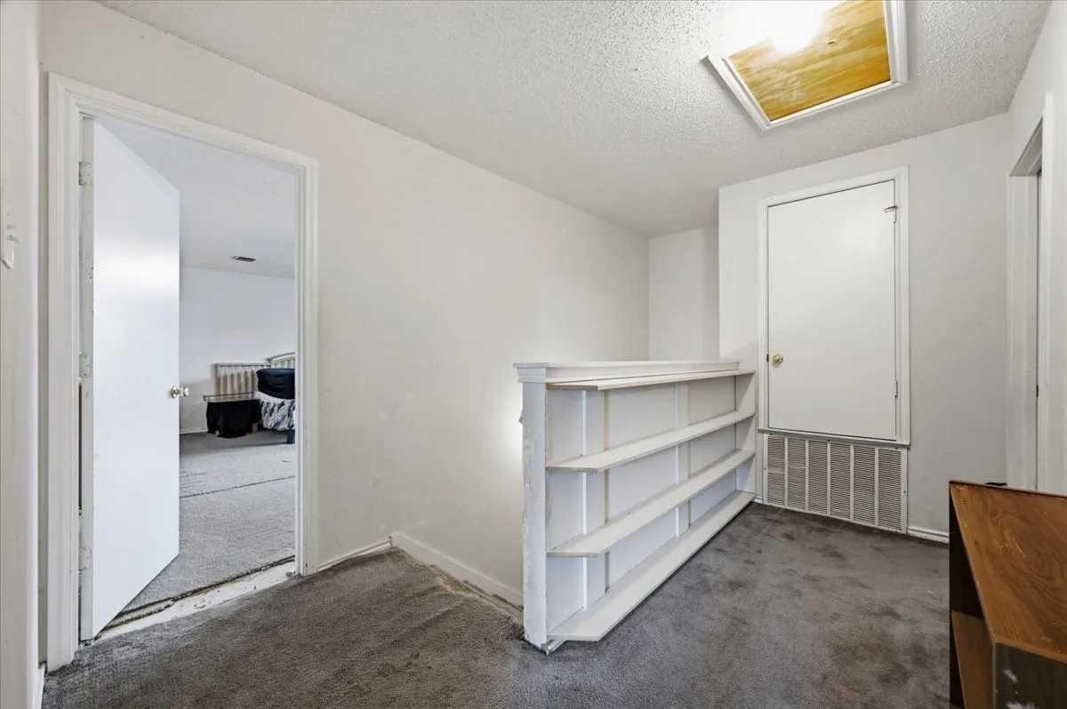 Single Family Residence For Sale in Tarrant County , 7207 Port Phillip Drive, Arlington, Texas 76002, 4 Bedroom, 3 Bathroom, 2 Garage spaces, 2,576 Sqft, built in 1999, mls#21377158, Real Estate Agent in Arlington, Homes For Sale in Tarrant county, Homes For Sale in Arlington, Realtor in Arlington Texas, Real Estate Brokerage Independent Realty Texas, Luminita Cordes Realtor