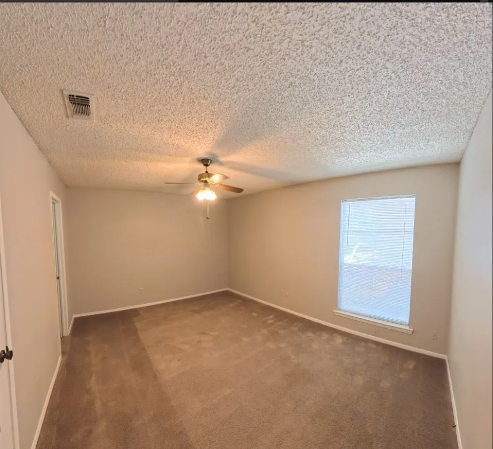 Duplex For Rent in Tarrant County , 7324 Davis Boulevard B, North Richland Hills, Texas 76182, 2 Bedroom, 2 Bathroom, Garage spaces, 2,402 Sqft, built in 1978, mls#21377209, Real Estate Agent in North Richland Hills, Homes For Rent in Tarrant county, Homes For Rent in North Richland Hills, Realtor in North Richland Hills Texas, Real Estate Brokerage Independent Realty Texas, Luminita Cordes Realtor