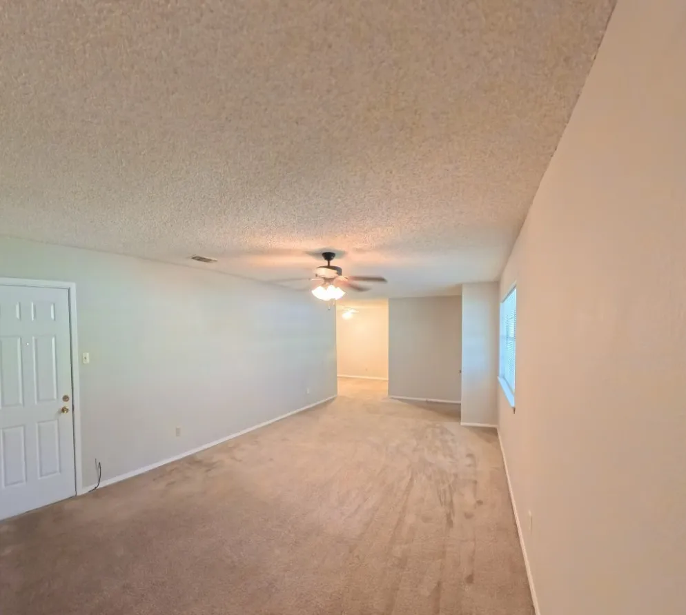 Duplex For Rent in Tarrant County , 7324 Davis Boulevard B, North Richland Hills, Texas 76182, 2 Bedroom, 2 Bathroom, Garage spaces, 2,402 Sqft, built in 1978, mls#21377209, Real Estate Agent in North Richland Hills, Homes For Rent in Tarrant county, Homes For Rent in North Richland Hills, Realtor in North Richland Hills Texas, Real Estate Brokerage Independent Realty Texas, Luminita Cordes Realtor