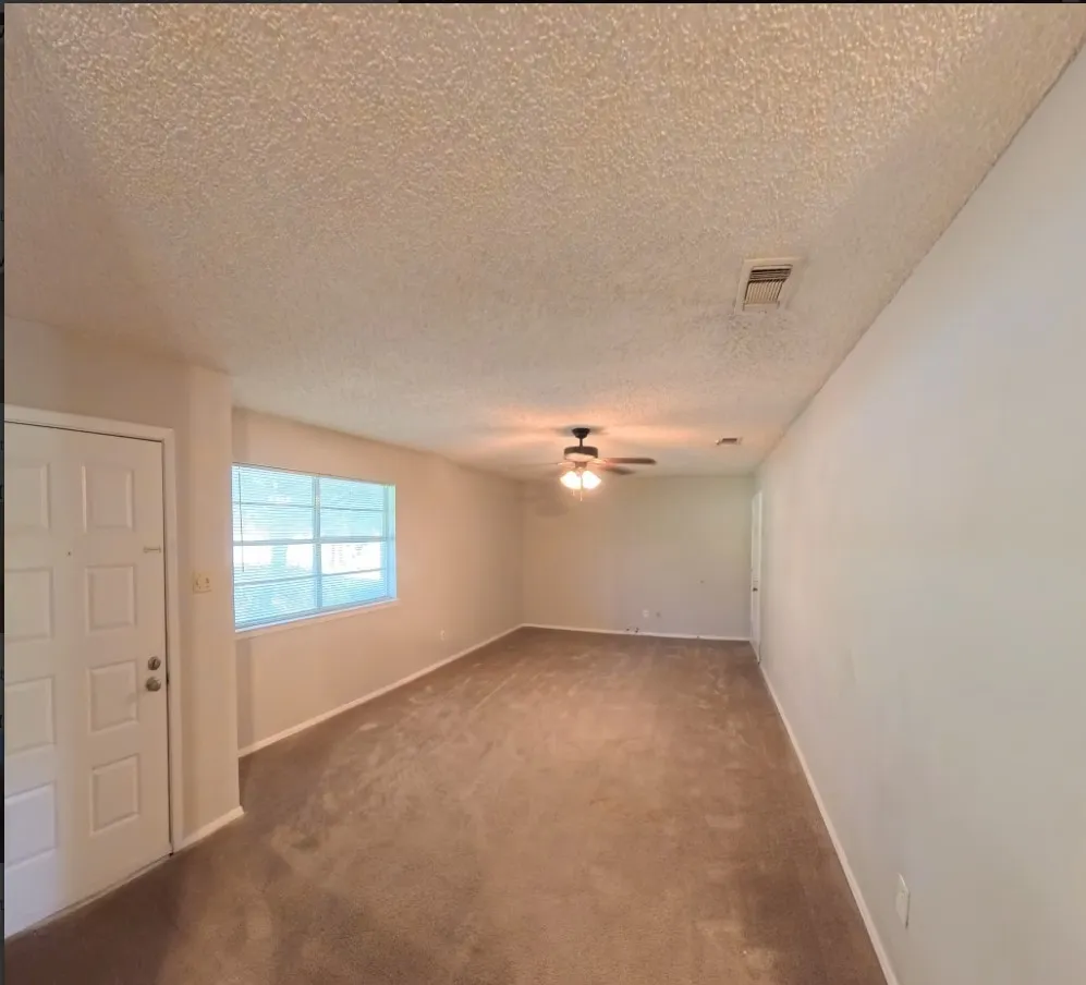 Duplex For Rent in Tarrant County , 7324 Davis Boulevard B, North Richland Hills, Texas 76182, 2 Bedroom, 2 Bathroom, Garage spaces, 2,402 Sqft, built in 1978, mls#21377209, Real Estate Agent in North Richland Hills, Homes For Rent in Tarrant county, Homes For Rent in North Richland Hills, Realtor in North Richland Hills Texas, Real Estate Brokerage Independent Realty Texas, Luminita Cordes Realtor
