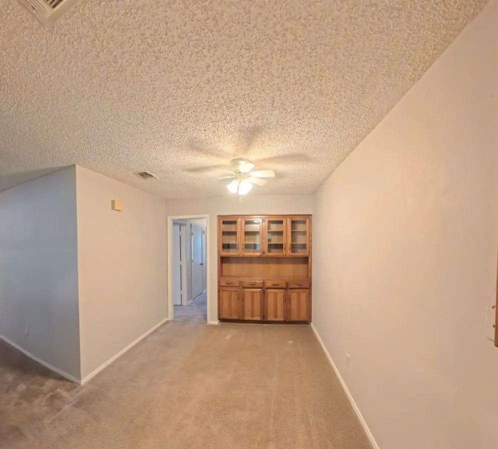 Duplex For Rent in Tarrant County , 7324 Davis Boulevard B, North Richland Hills, Texas 76182, 2 Bedroom, 2 Bathroom, Garage spaces, 2,402 Sqft, built in 1978, mls#21377209, Real Estate Agent in North Richland Hills, Homes For Rent in Tarrant county, Homes For Rent in North Richland Hills, Realtor in North Richland Hills Texas, Real Estate Brokerage Independent Realty Texas, Luminita Cordes Realtor